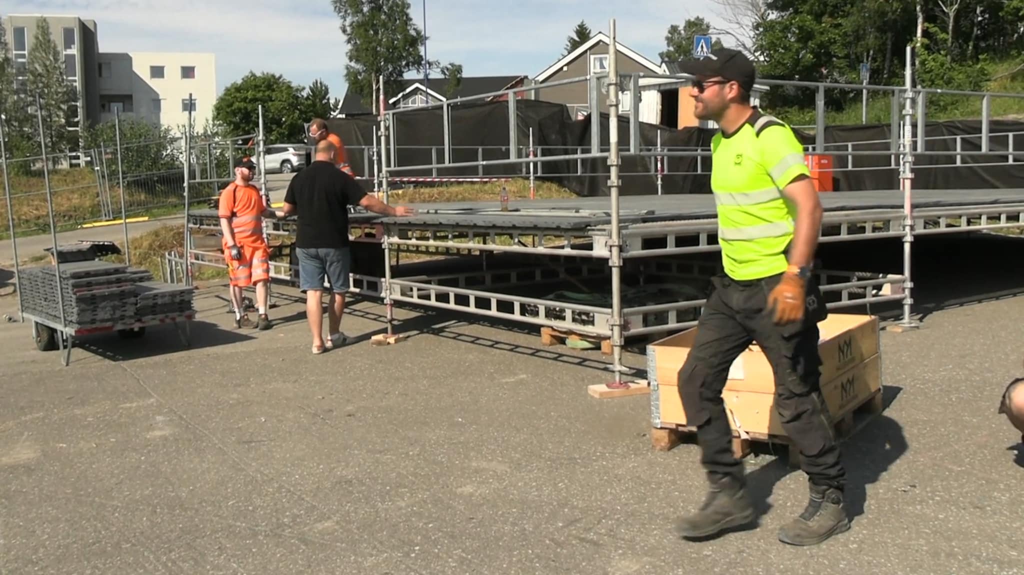 Bygger opp Finnsnes i Fest arenaen — fra tomt til festivalområde