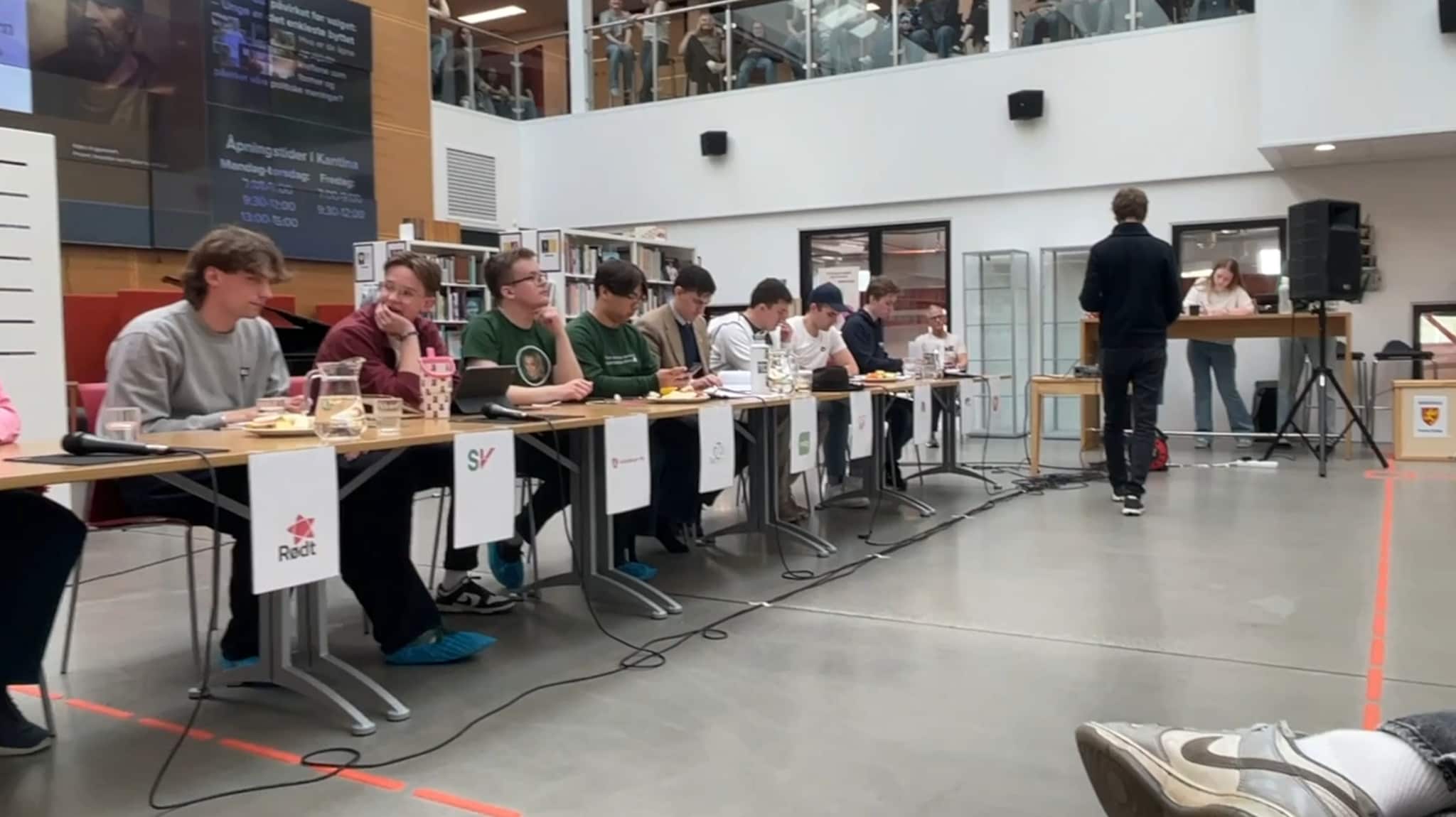 Ungdomspartiene samlet til debatt: – Det ble litt useriøst til tider