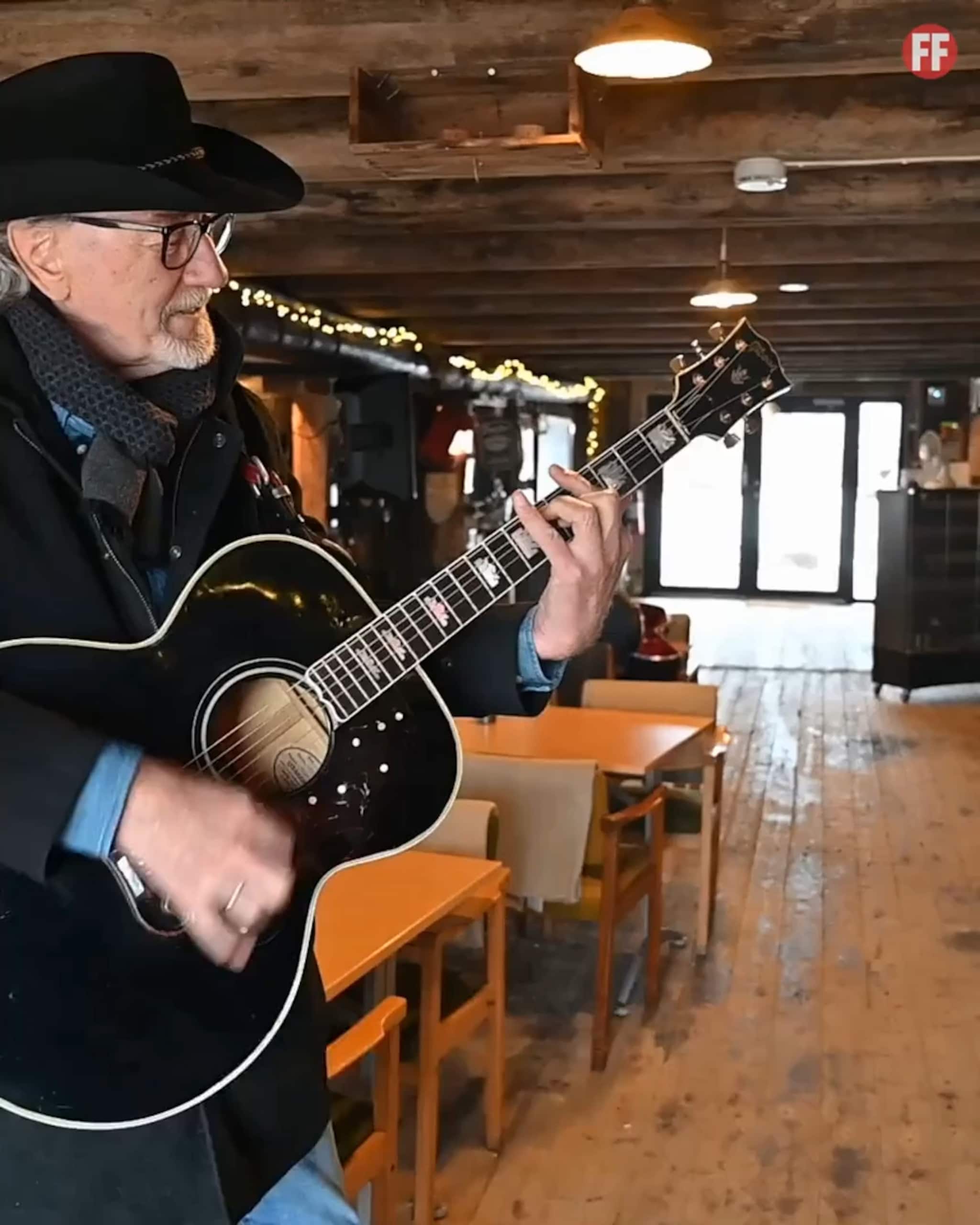 Hvorfor kalles han "Big Hand"