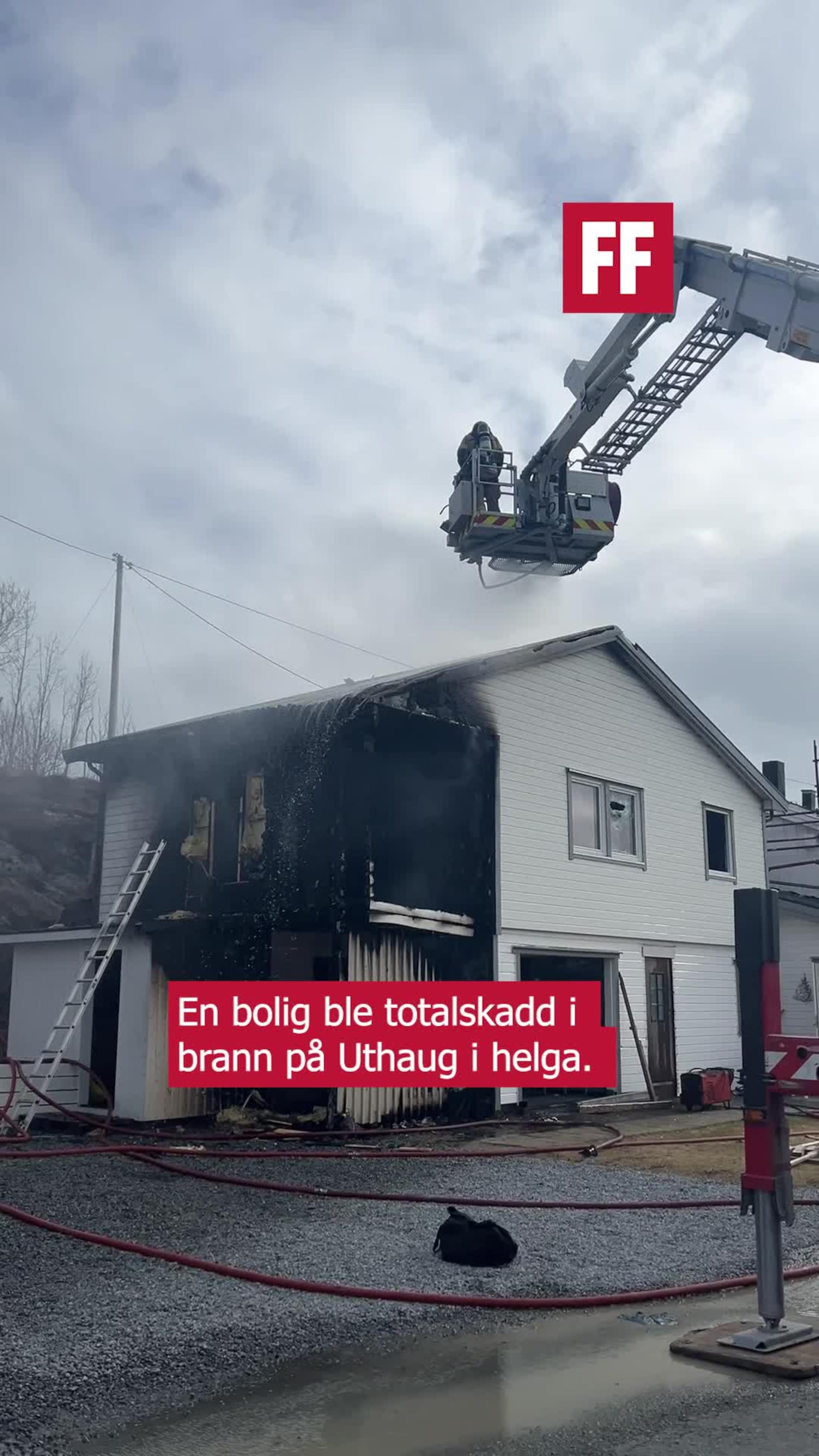 Bolig totalskadd i brann