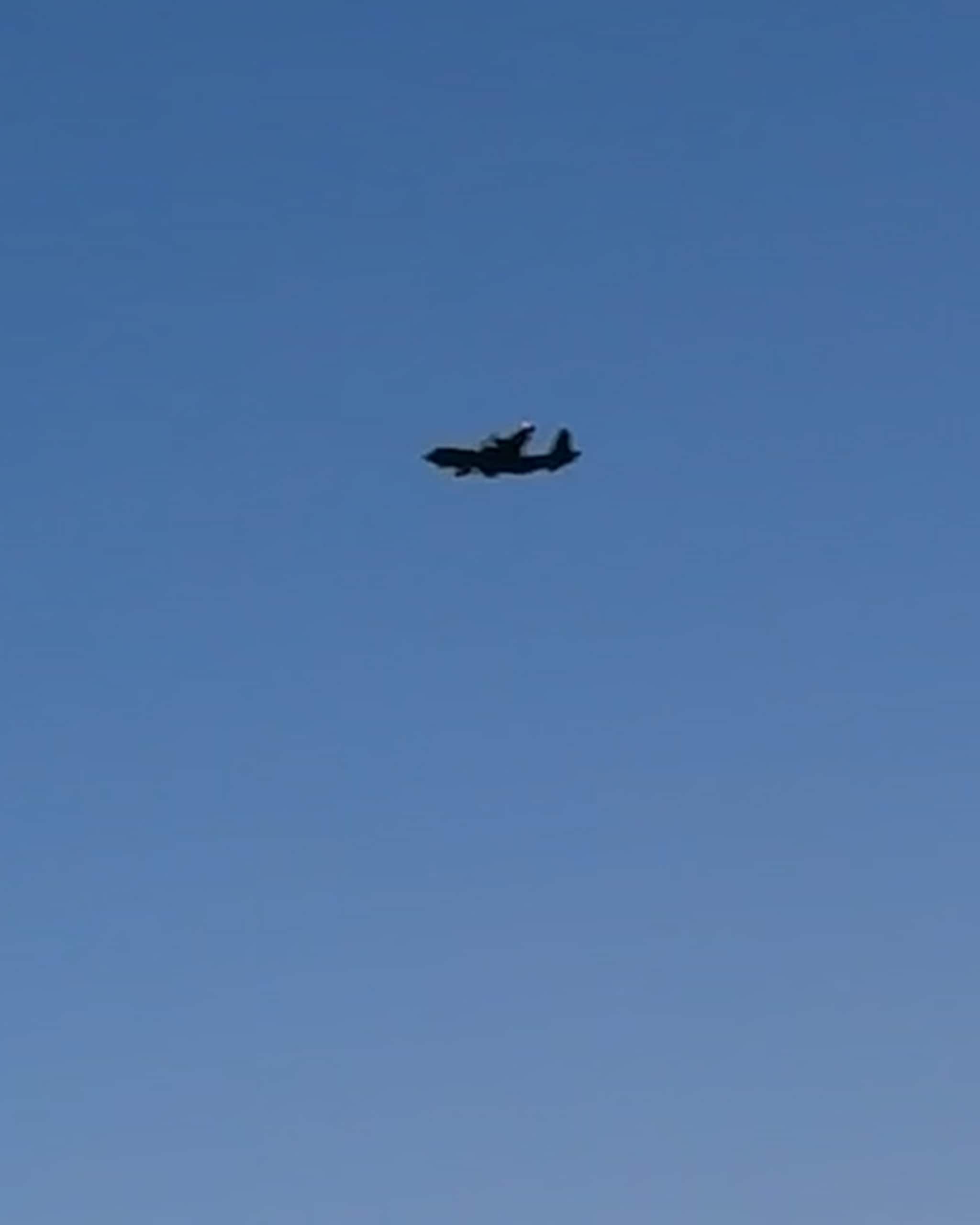 Undersøker Hercules-fly etter hjulfeil