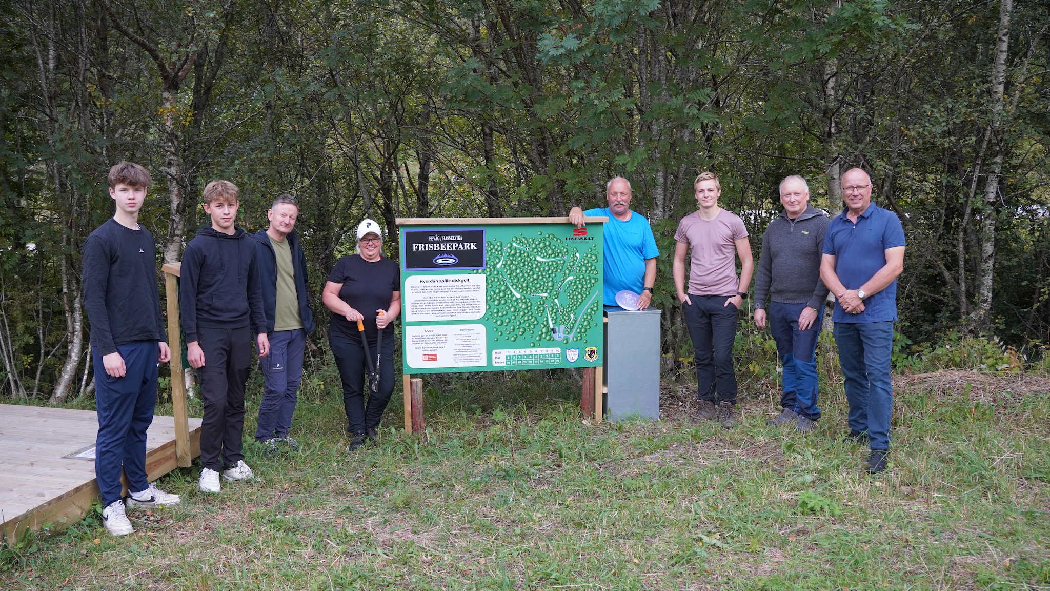 Fosens nyeste diskgolfbane: – Banen kom opp i rekordfart