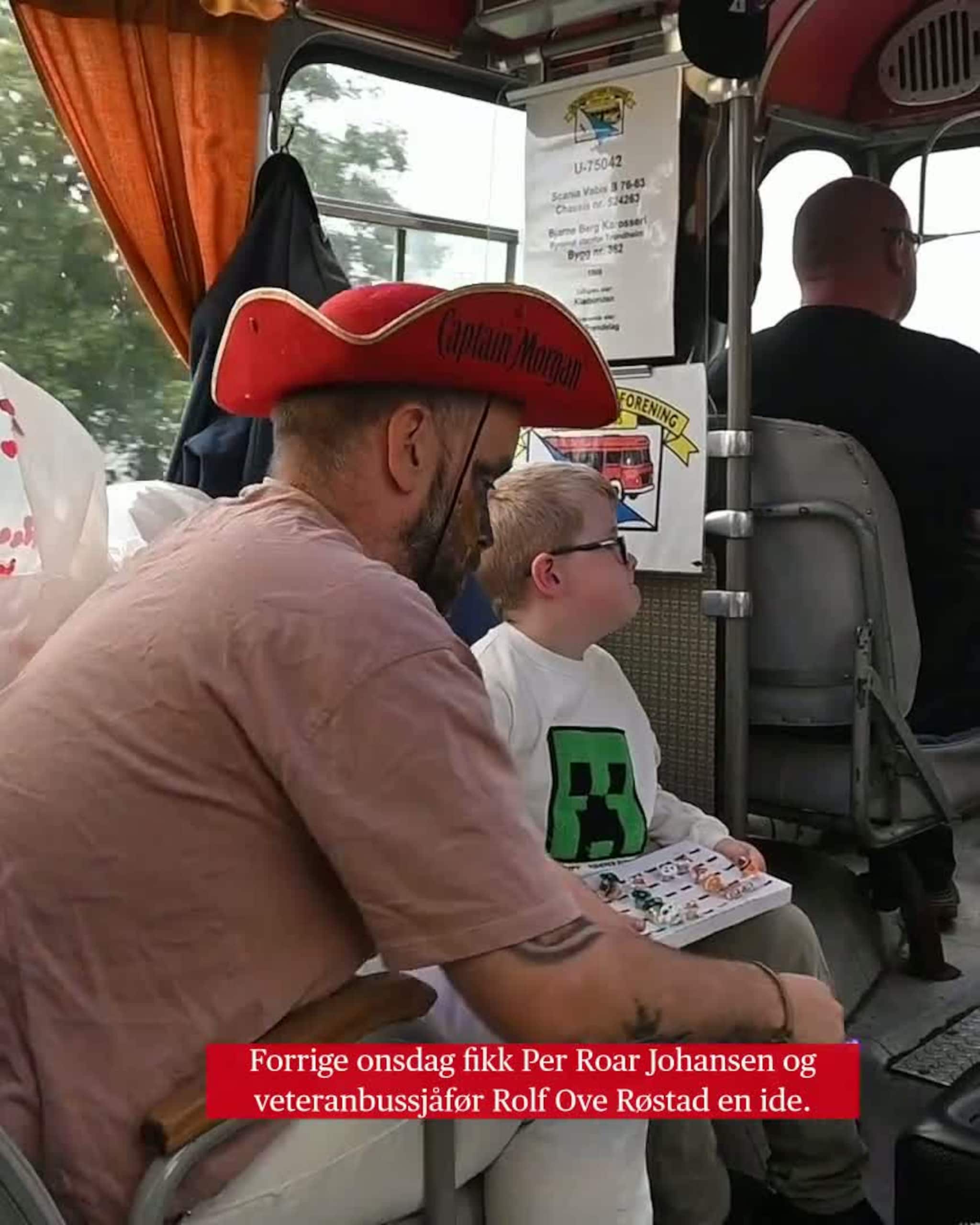 Inviterte barna til busstur med sjømonster. 