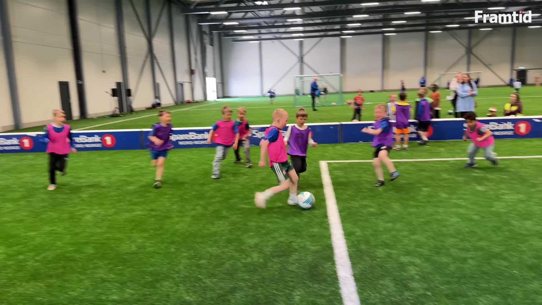 Åpnet den nye fotballhallen