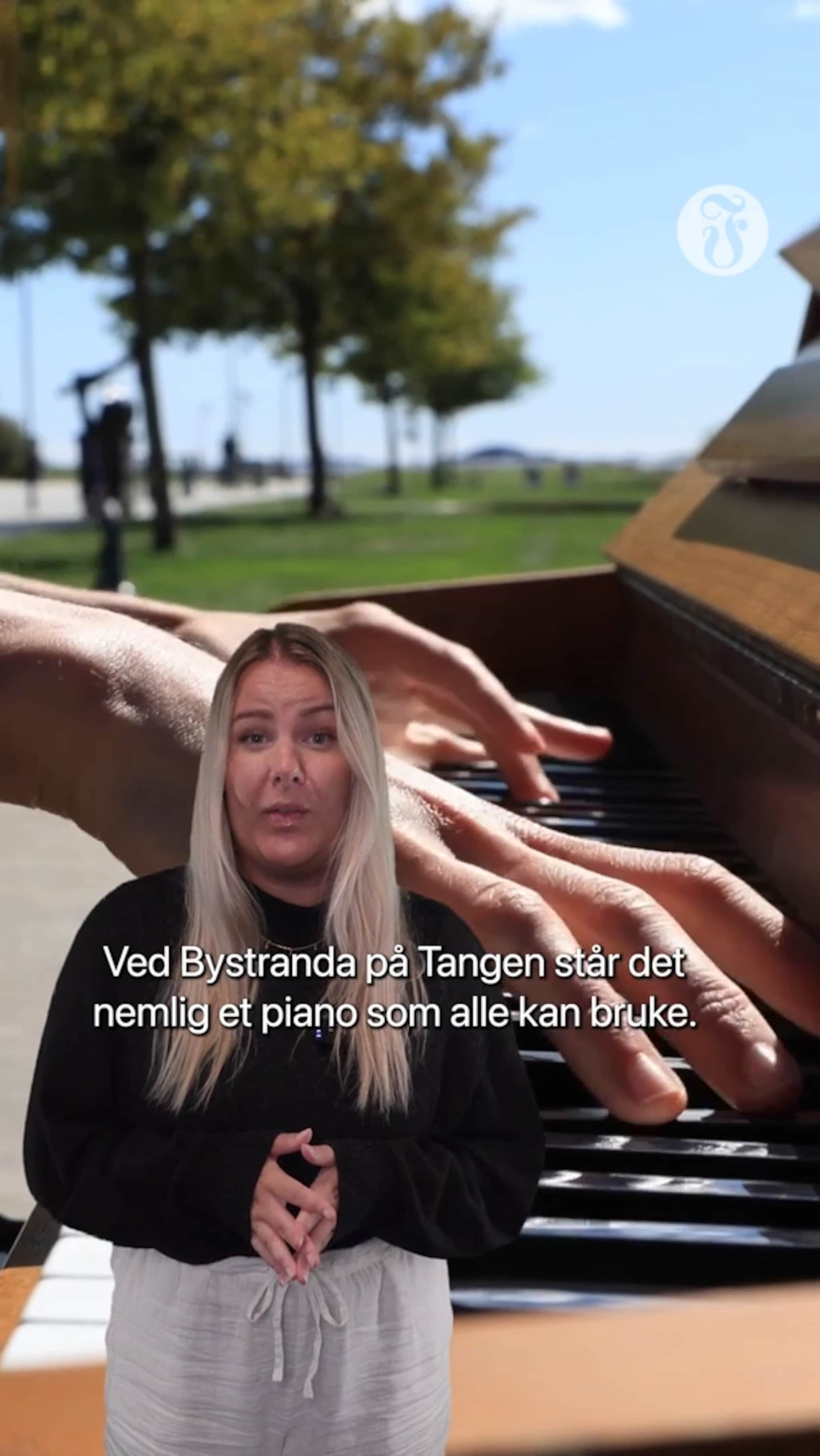 Her kan du spille piano på Bystranda i Kristiansand