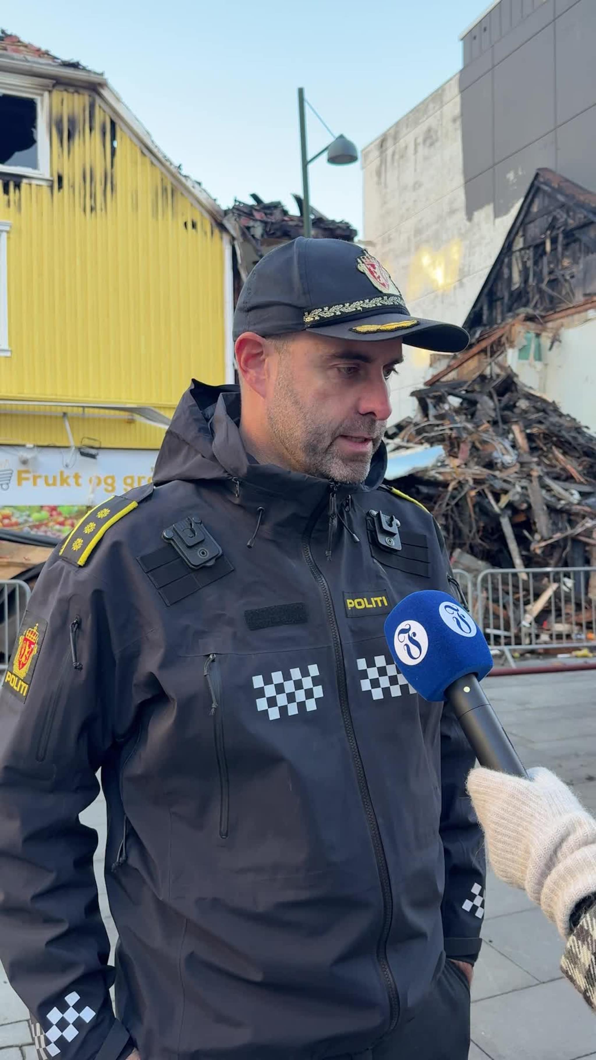 Politiet orienterer etter storbrannen