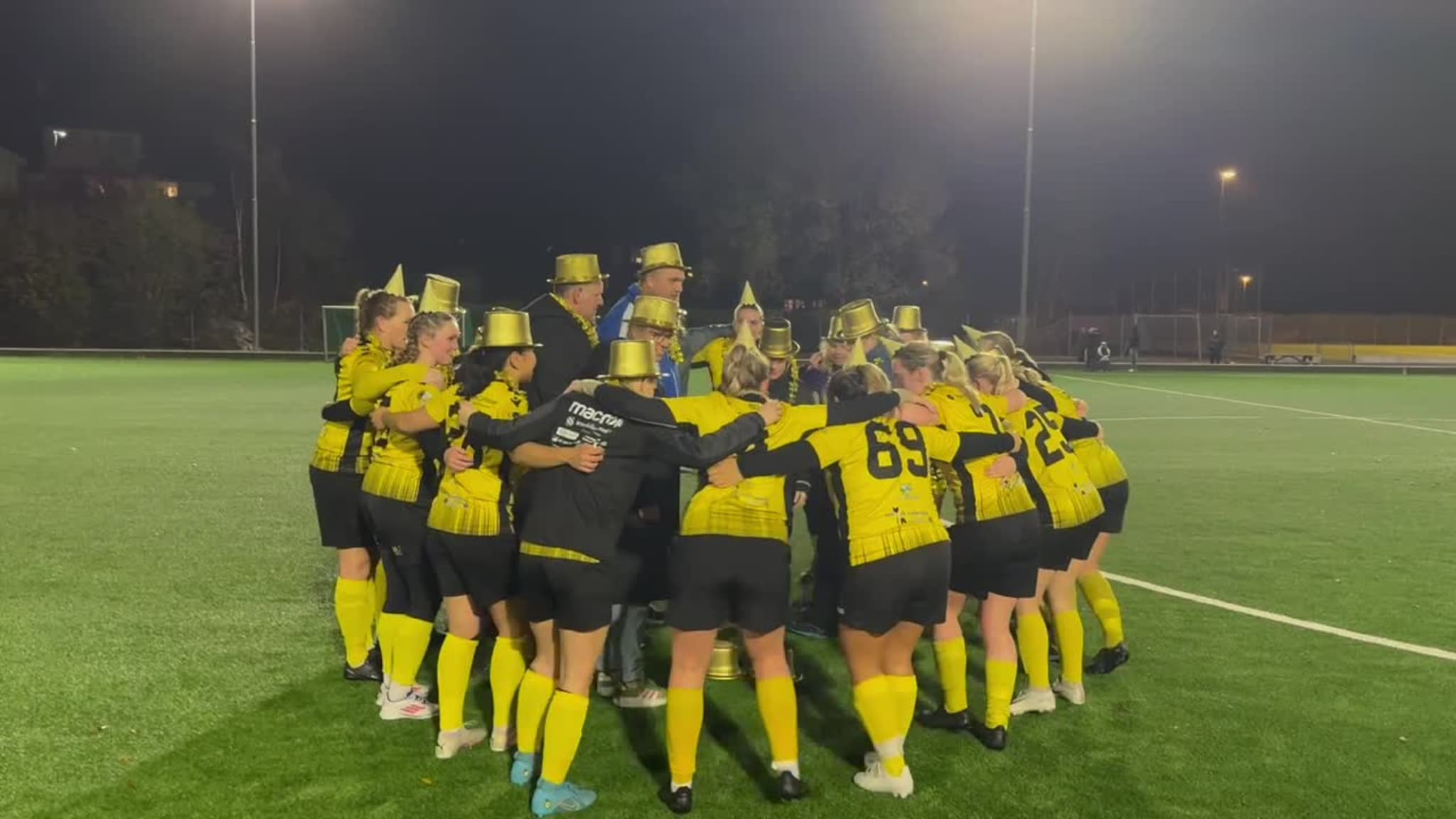 Tveit/Hånes jubler for kretsmesterskapet i 4. divisjon 2