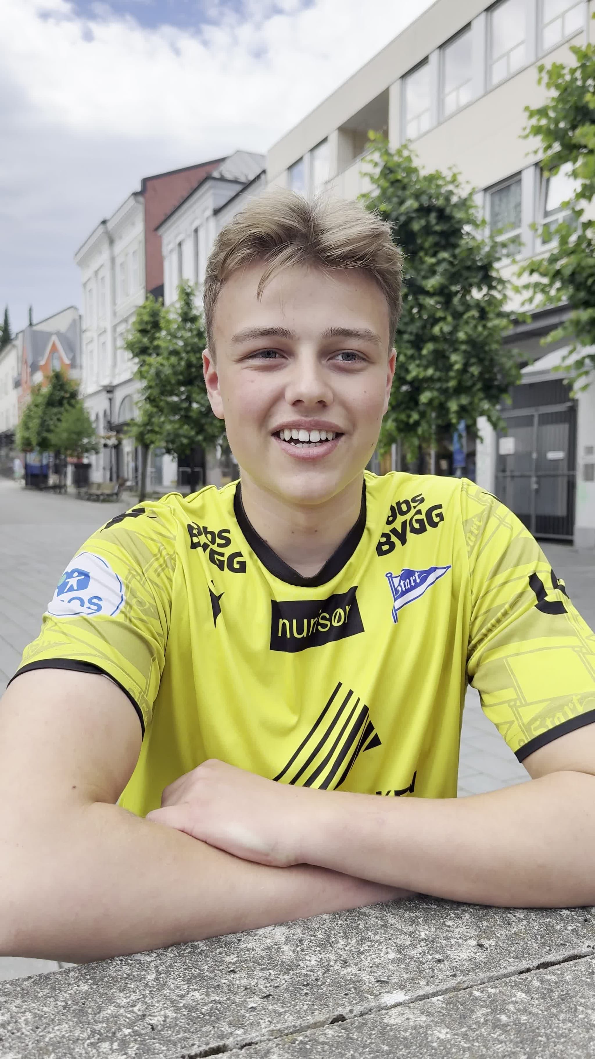 Even (18) har reist seks timer for å se Start
