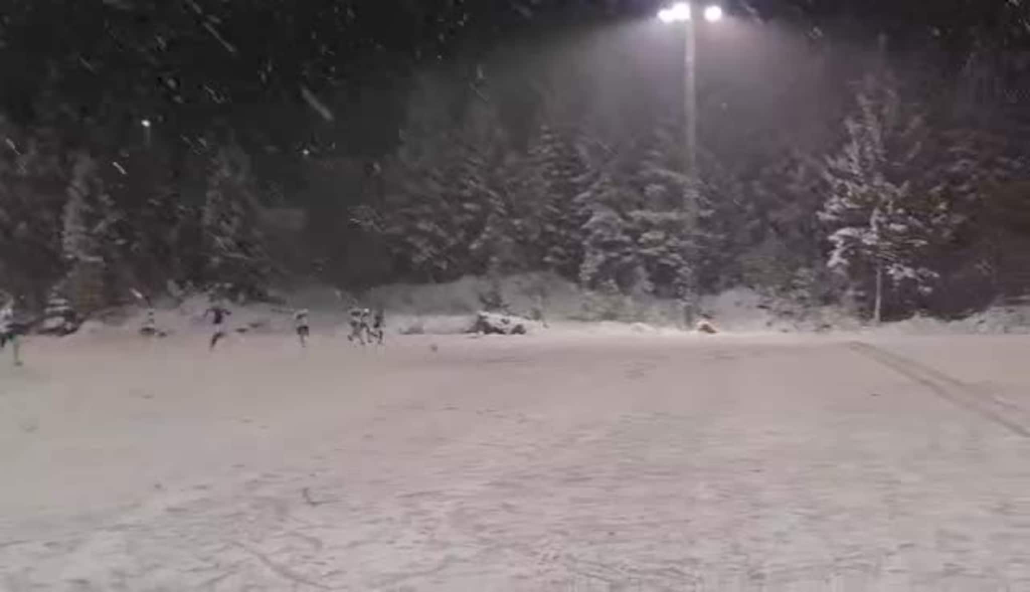 Traumas Thomas Emil Bekkvik scorer 1-0 mot Våg