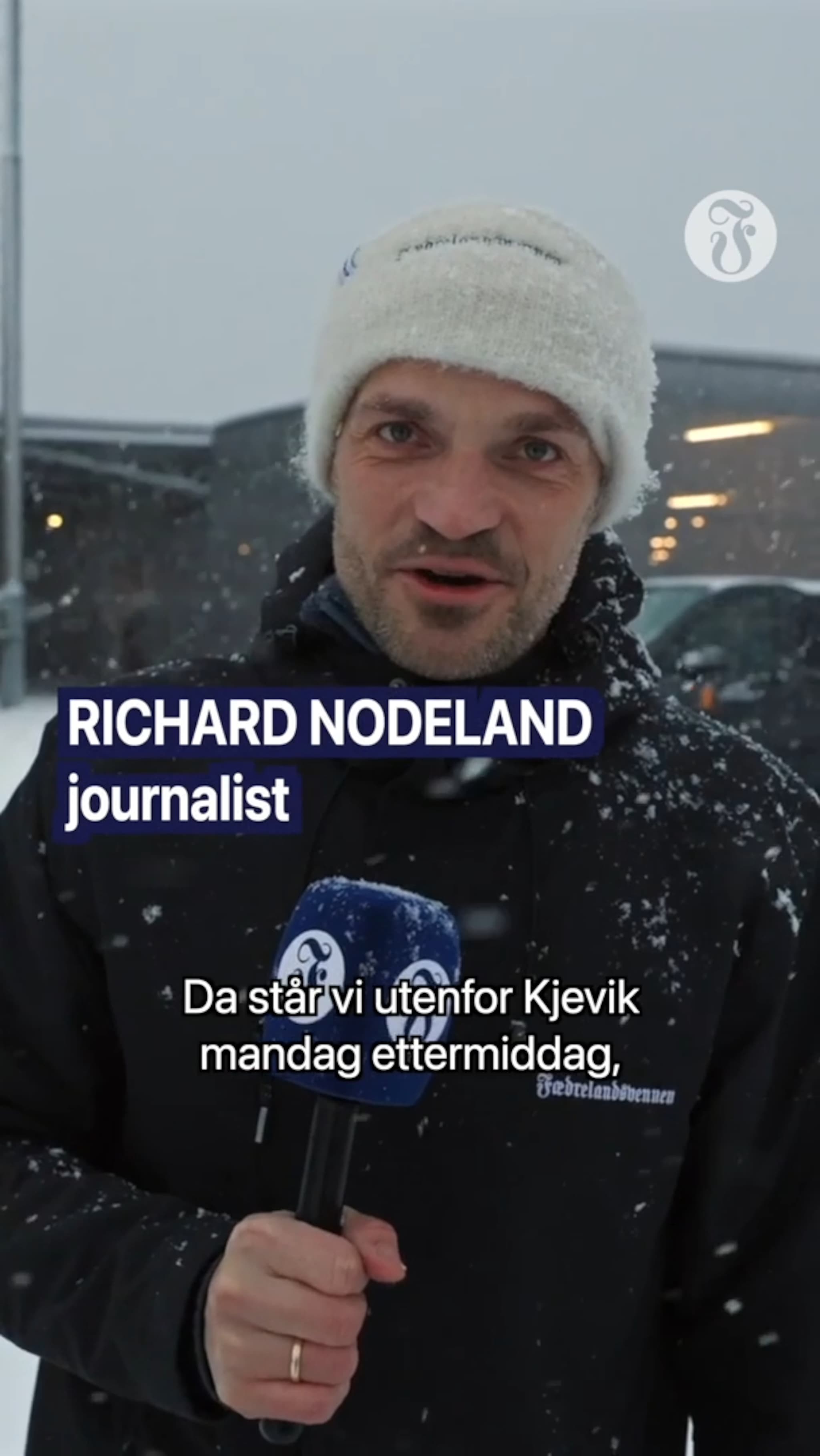 Snøen laver ned på Kjevik