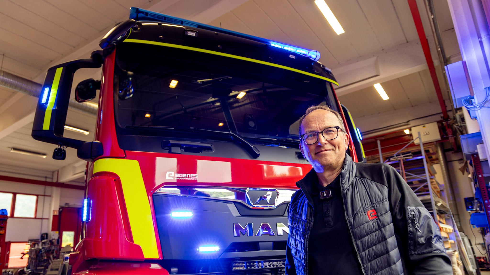 Bli med inn på Norges eneste brannbilfabrikk
