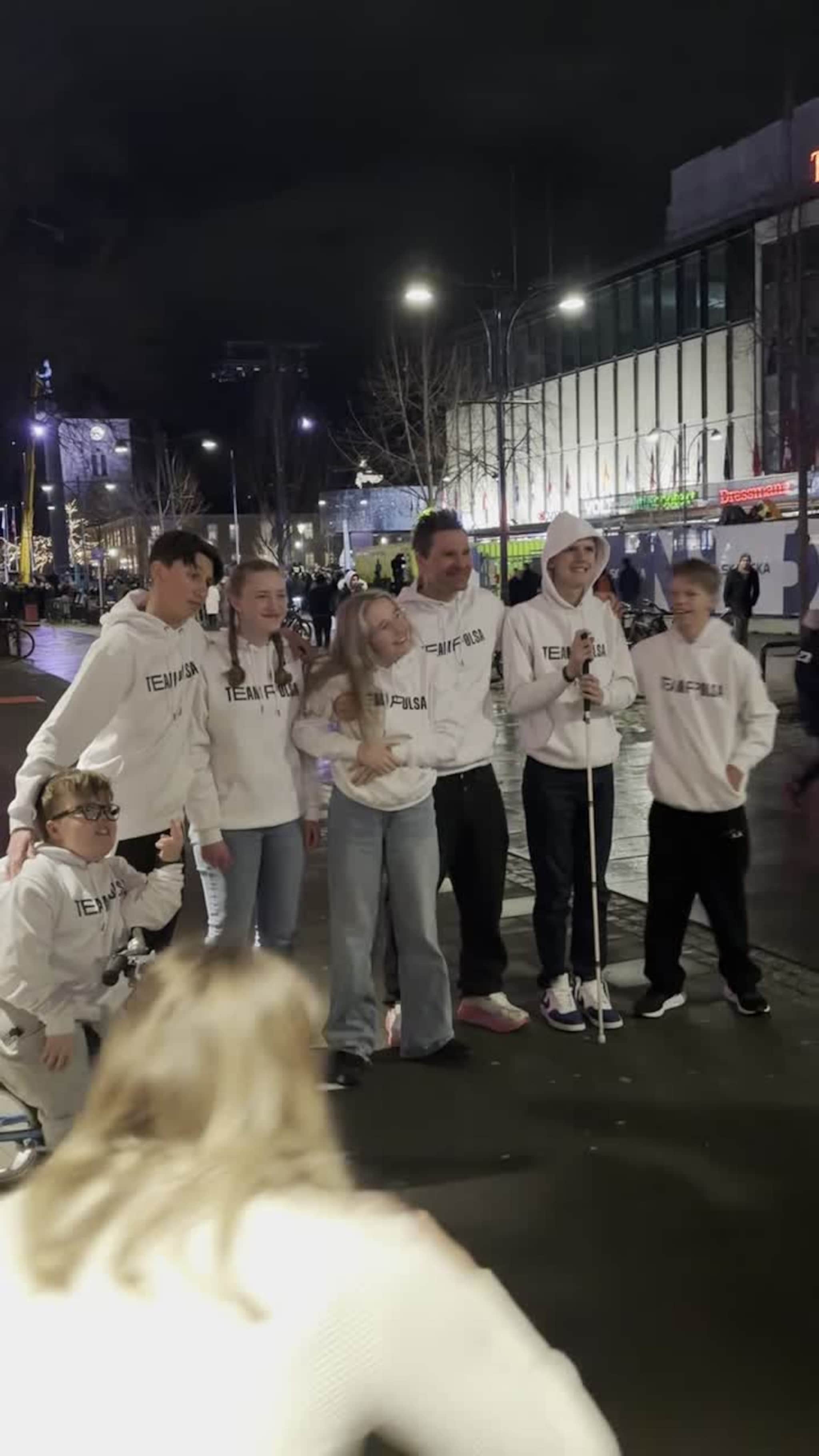 Pia Hasund Vareberg og gjengen i "Team Pølsa"