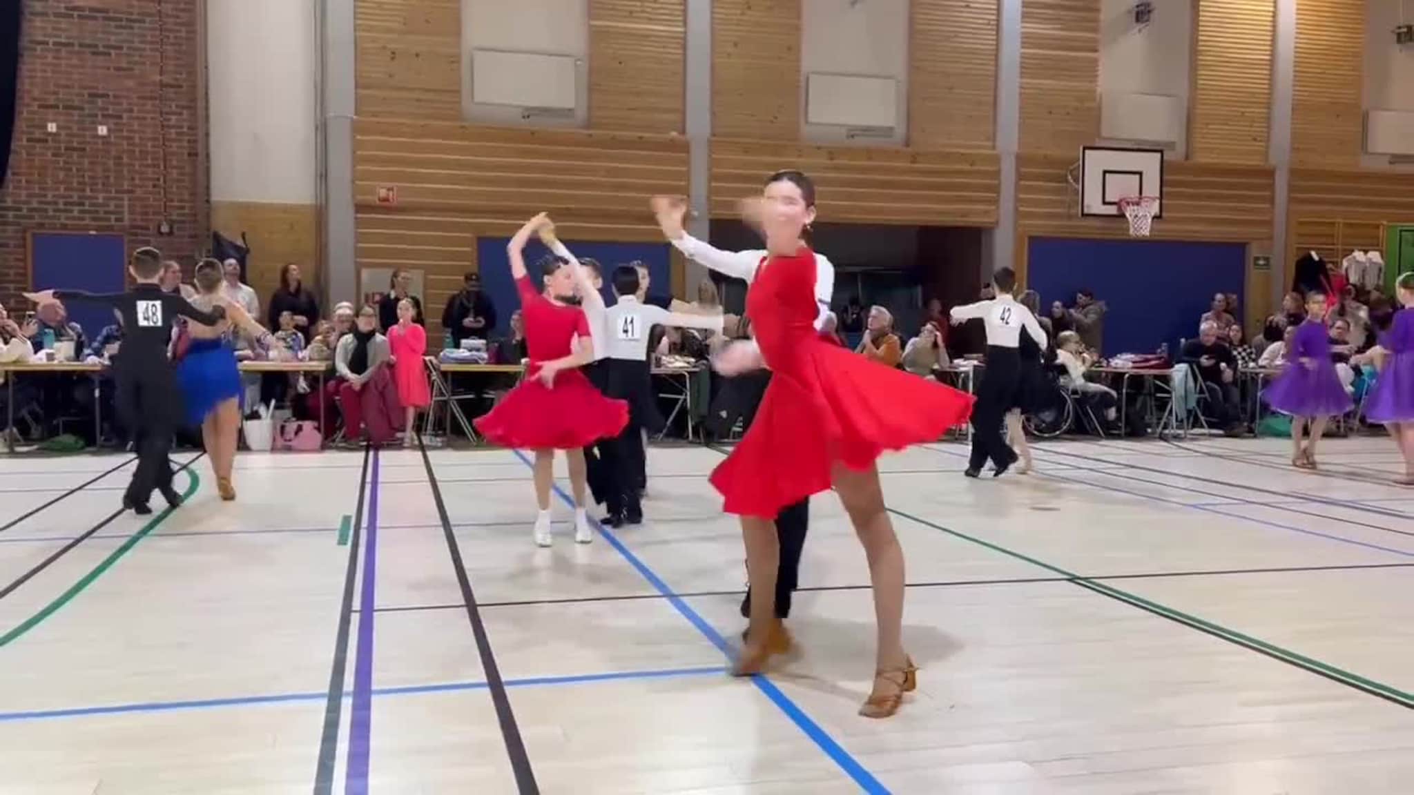 Thea Louise Dalen og Alfred Jones-Abrahamsen fra Kristiansand Danseklubb