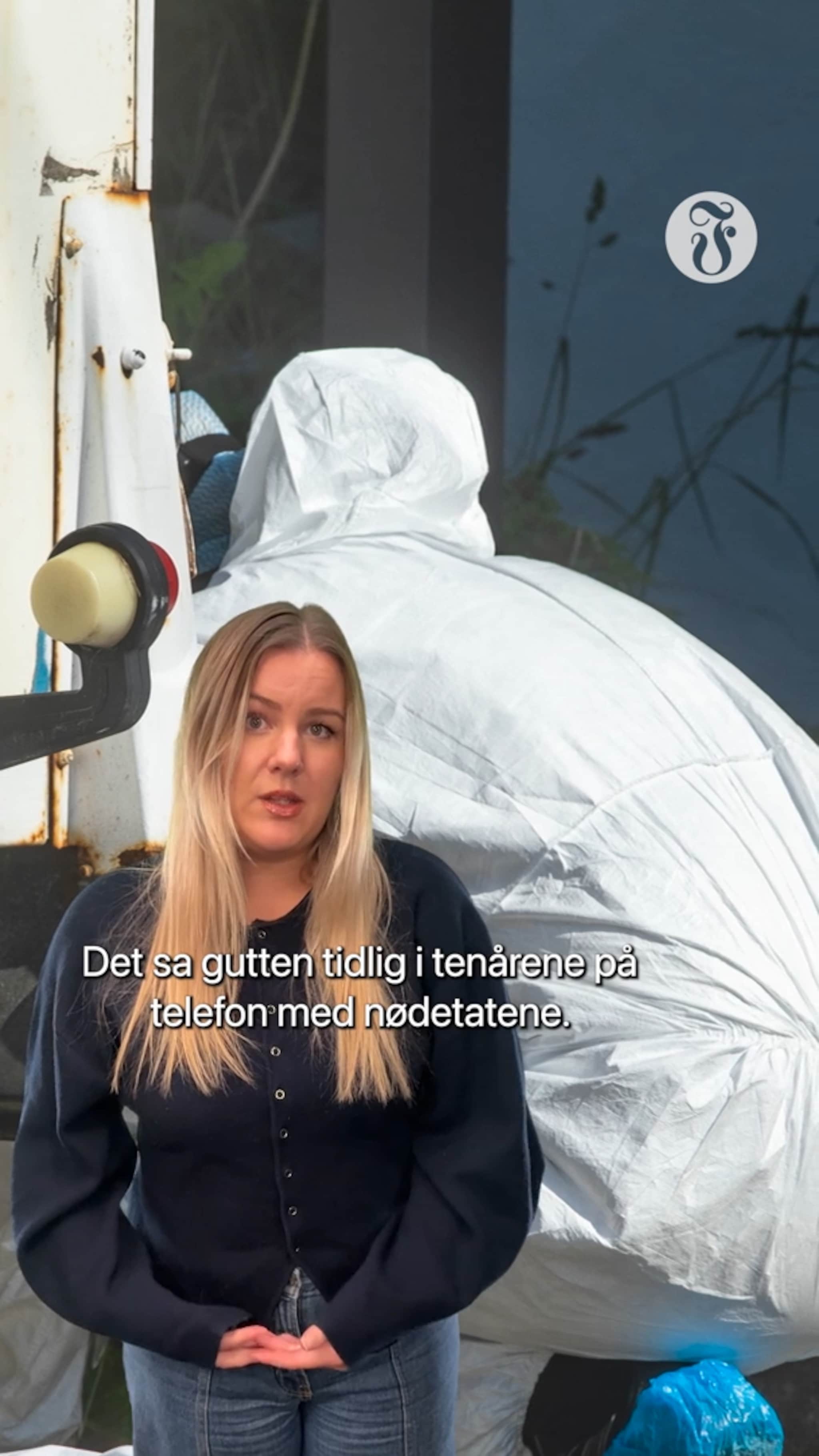 - Hallo, kom med en gang. Pappa, han blør fra magen.