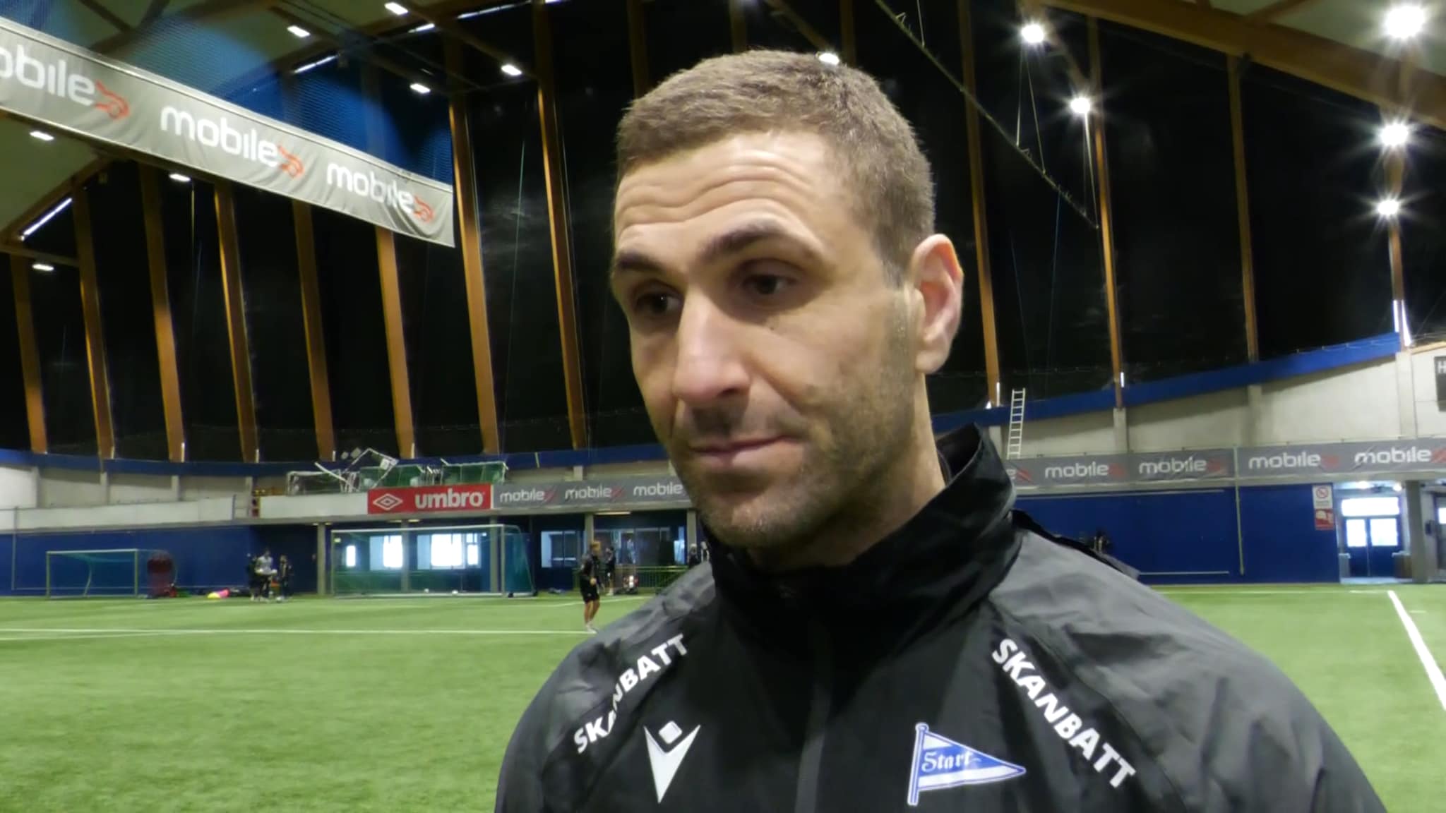 VIDEO: Karadas om sin første trening og salg av spillere