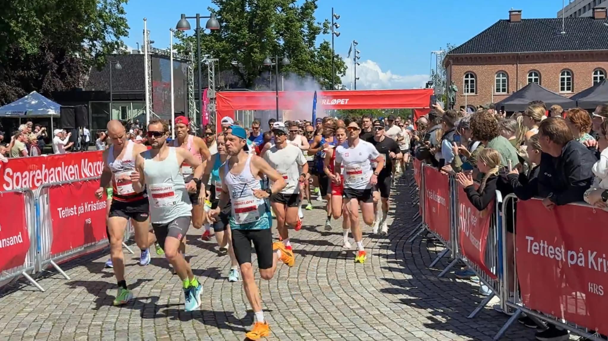 Her går starten på halvmaraton