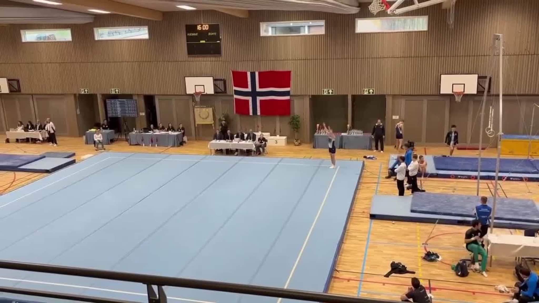 Lukas Aateigen Nilsen i frittstående i NM