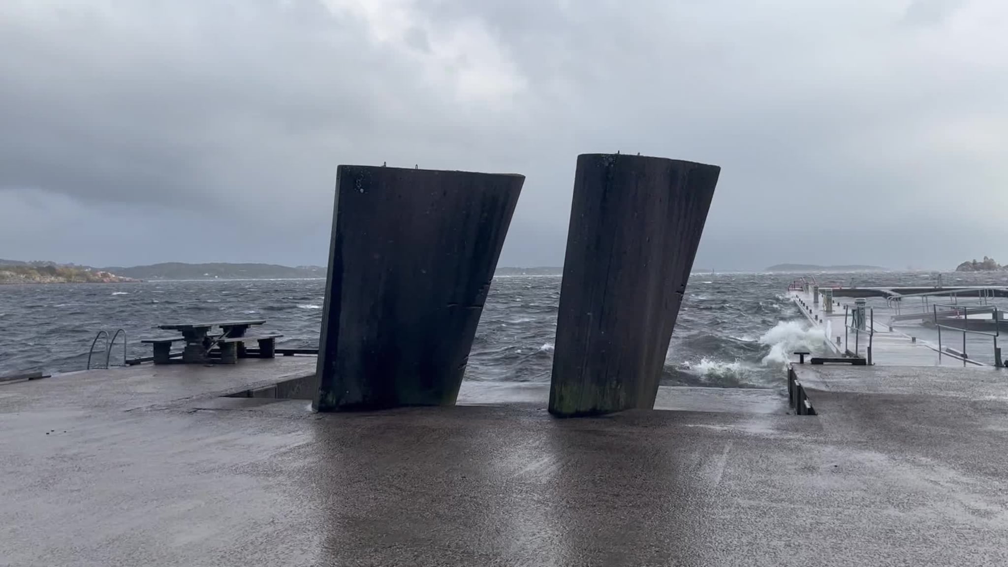Video: Kraftige vindkast i gjestehavna