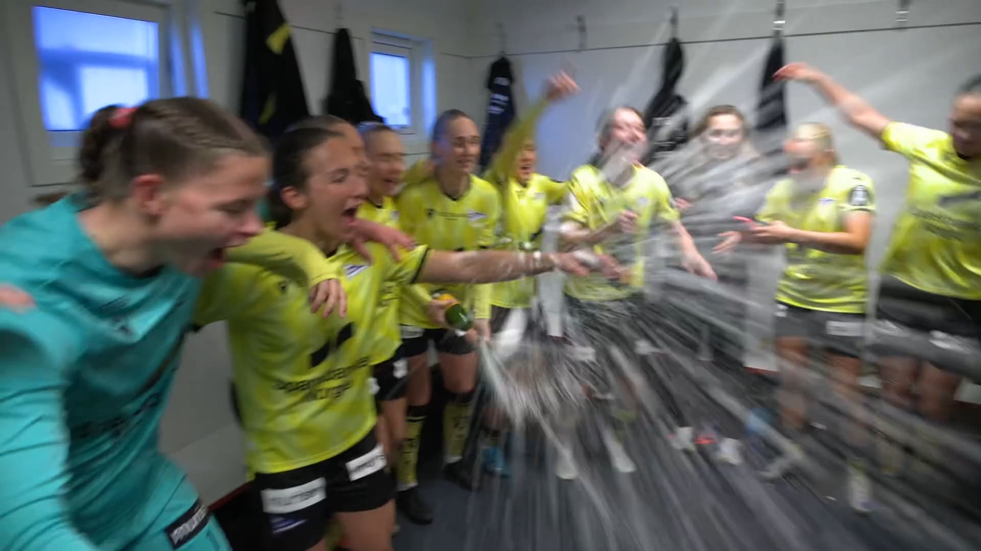 Her tar det helt av i garderoben