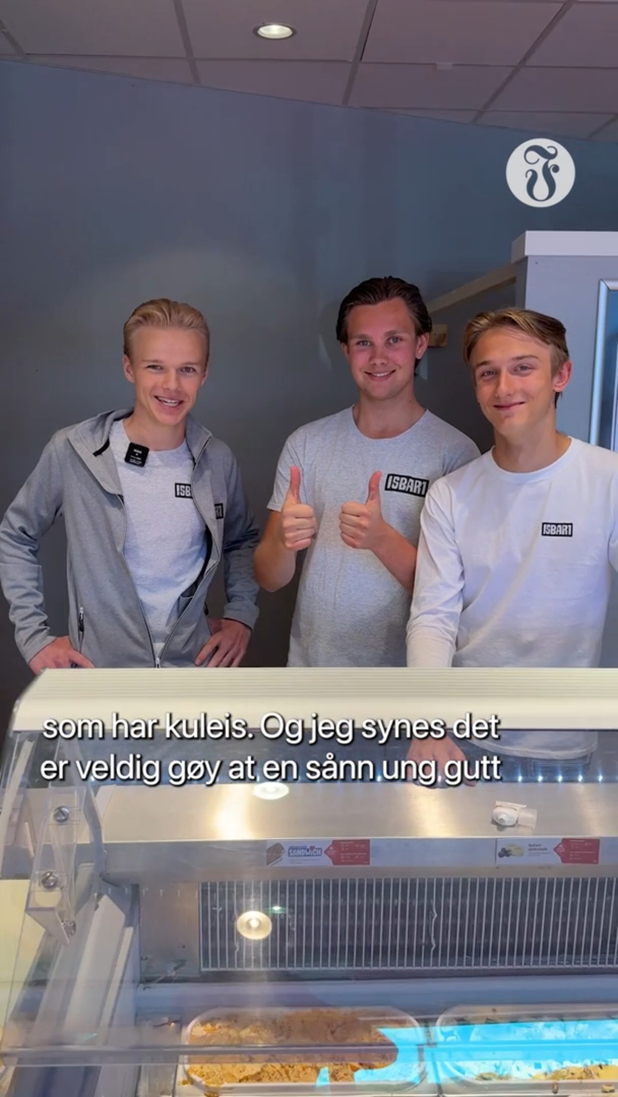 Felix (16) åpner ny isbar i Vågsbygd