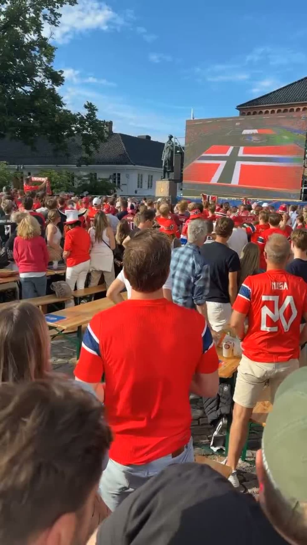 Dirrende spenning