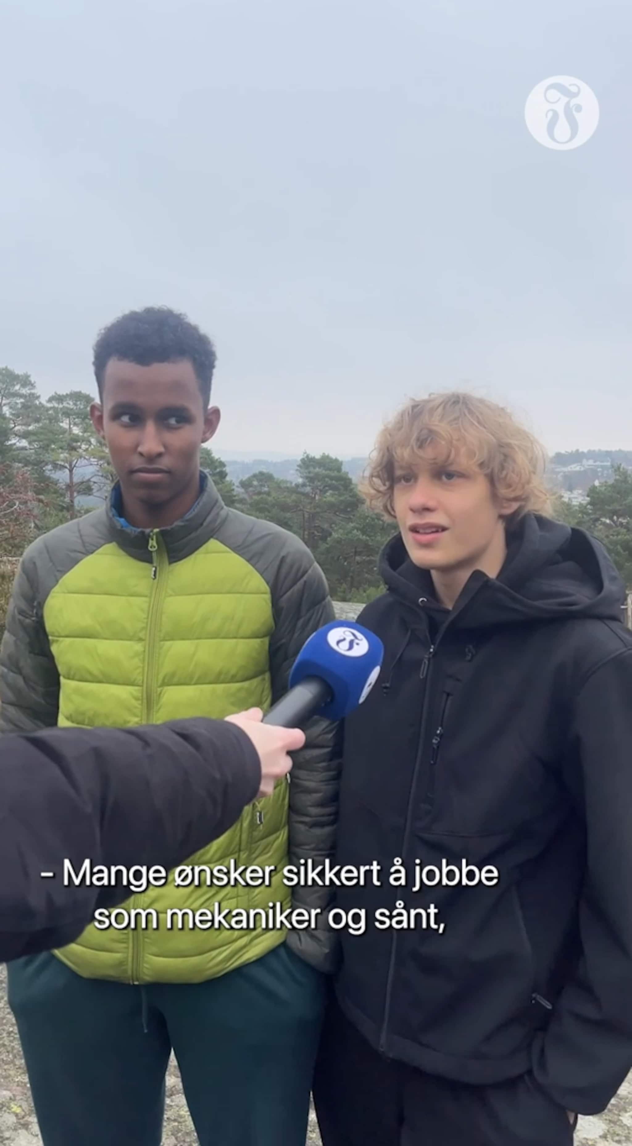Får erfaring med barnehagearbeid