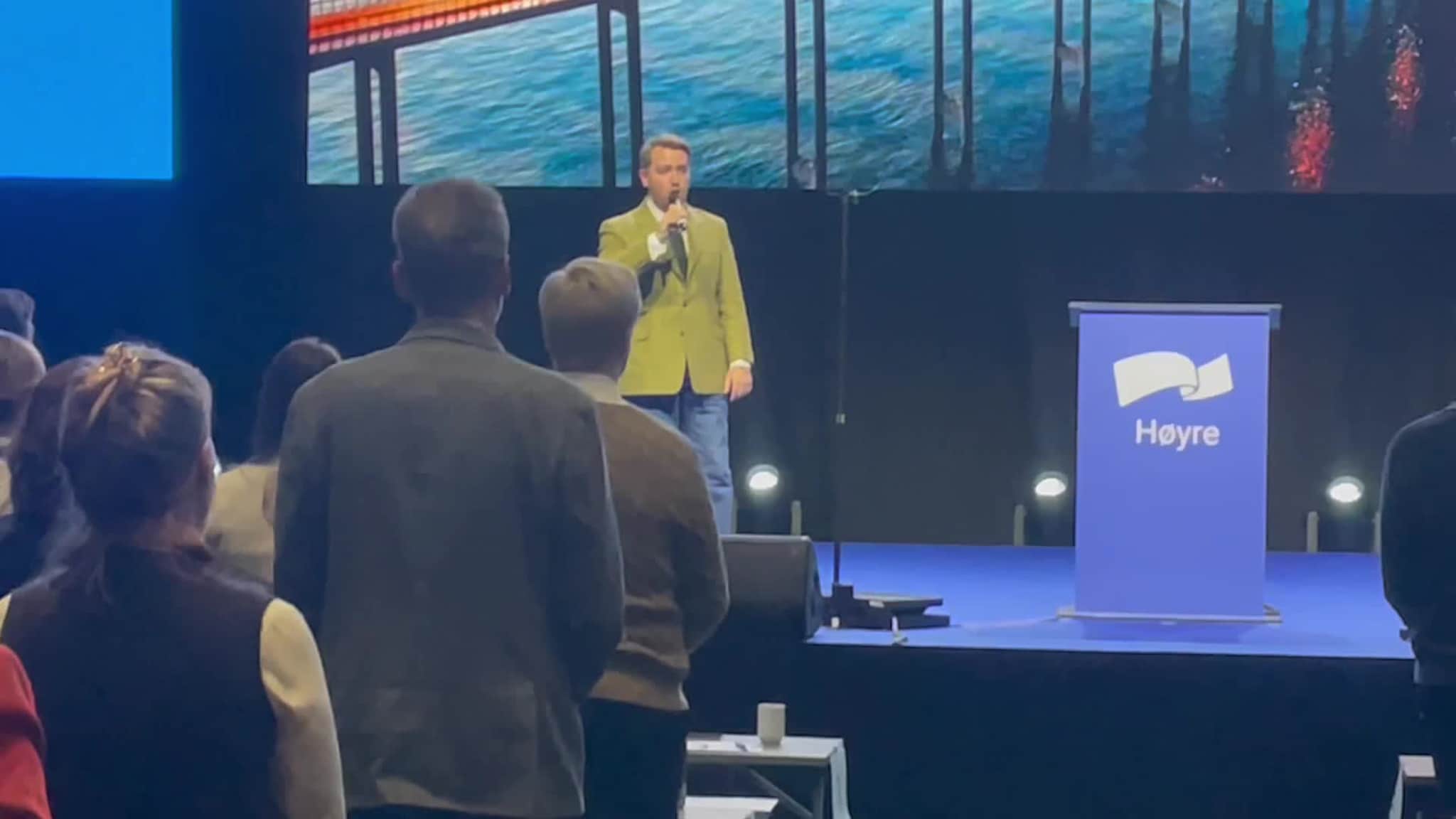 Nasjonalsangen på Høyres landsmøte