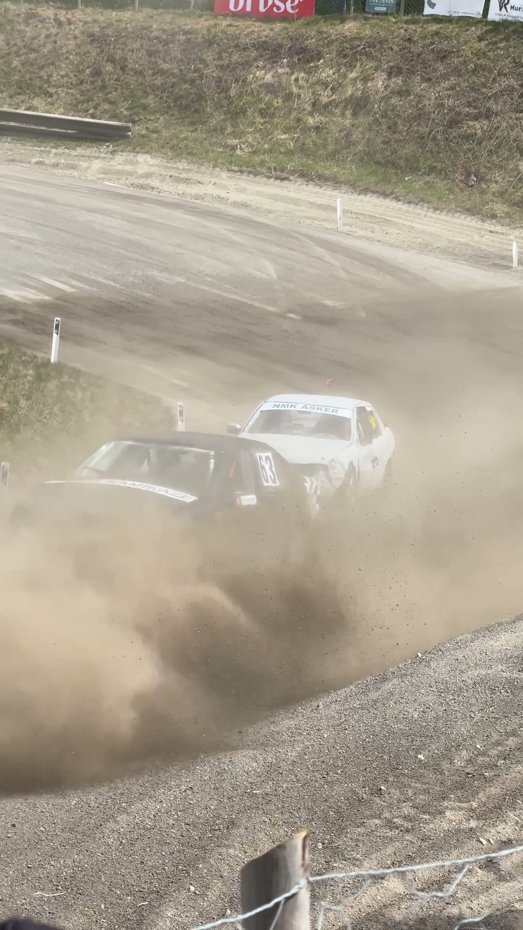Hallingdølen testar bilcross