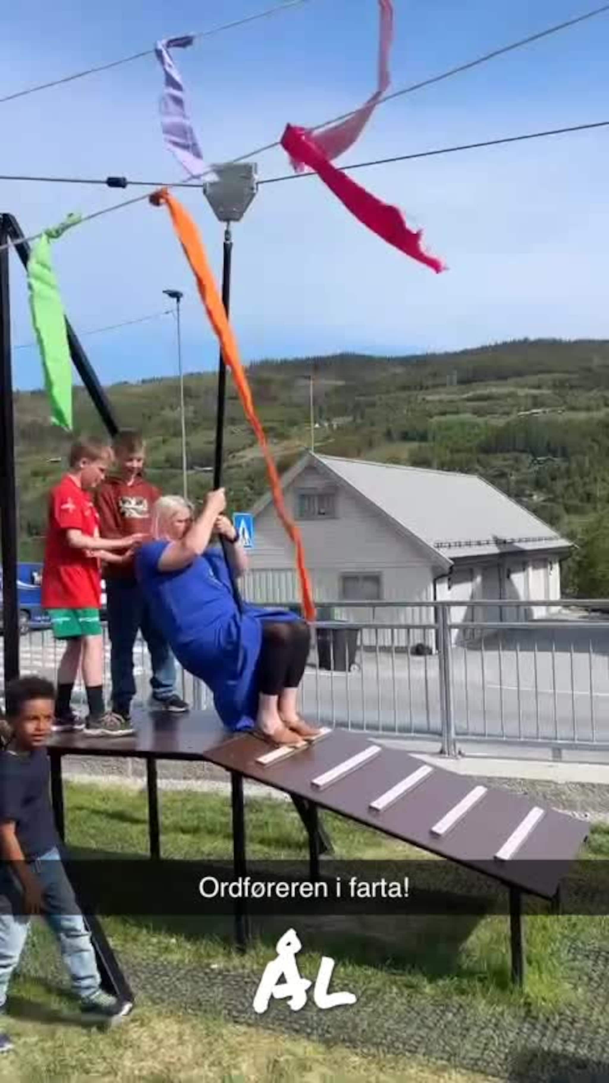 Ein annan versjon, same ordførar. Opning av skuleparken er eit faktum