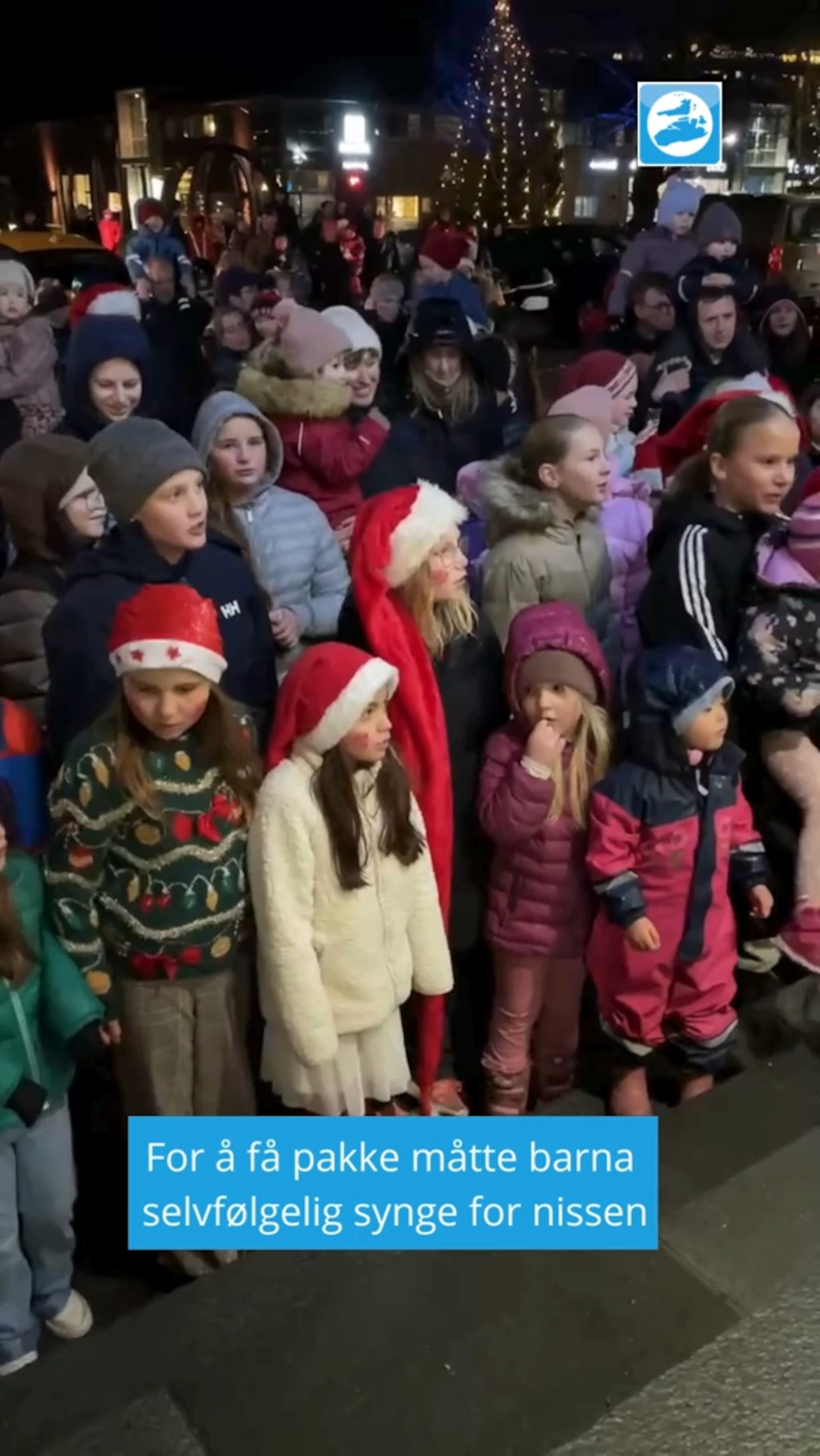 Stemningsfullt da julegrana ble tent på Fillan