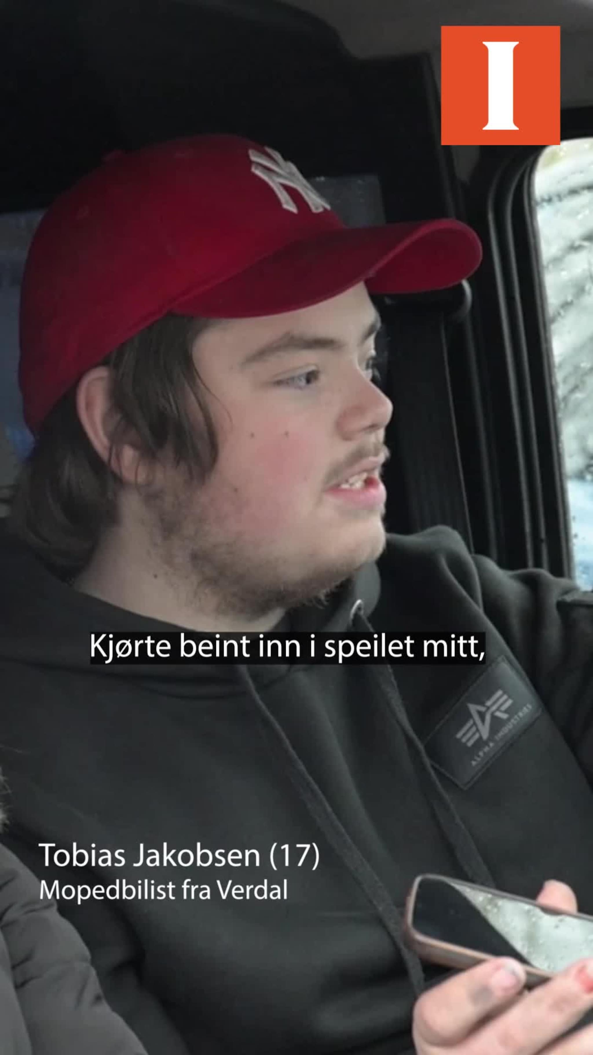 Mener mopedbilene er farlige