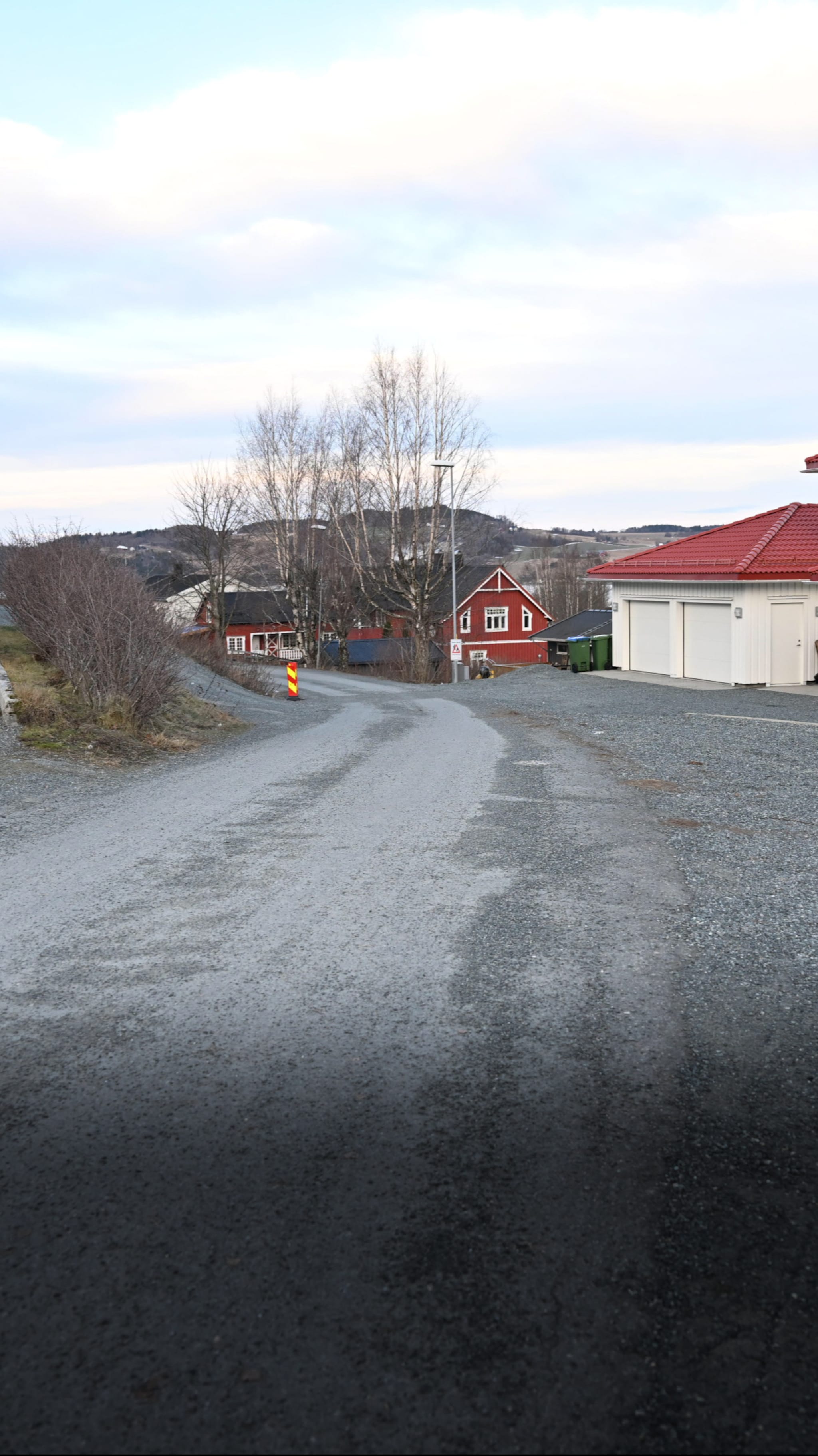 Mann funnet alvorlig skadd