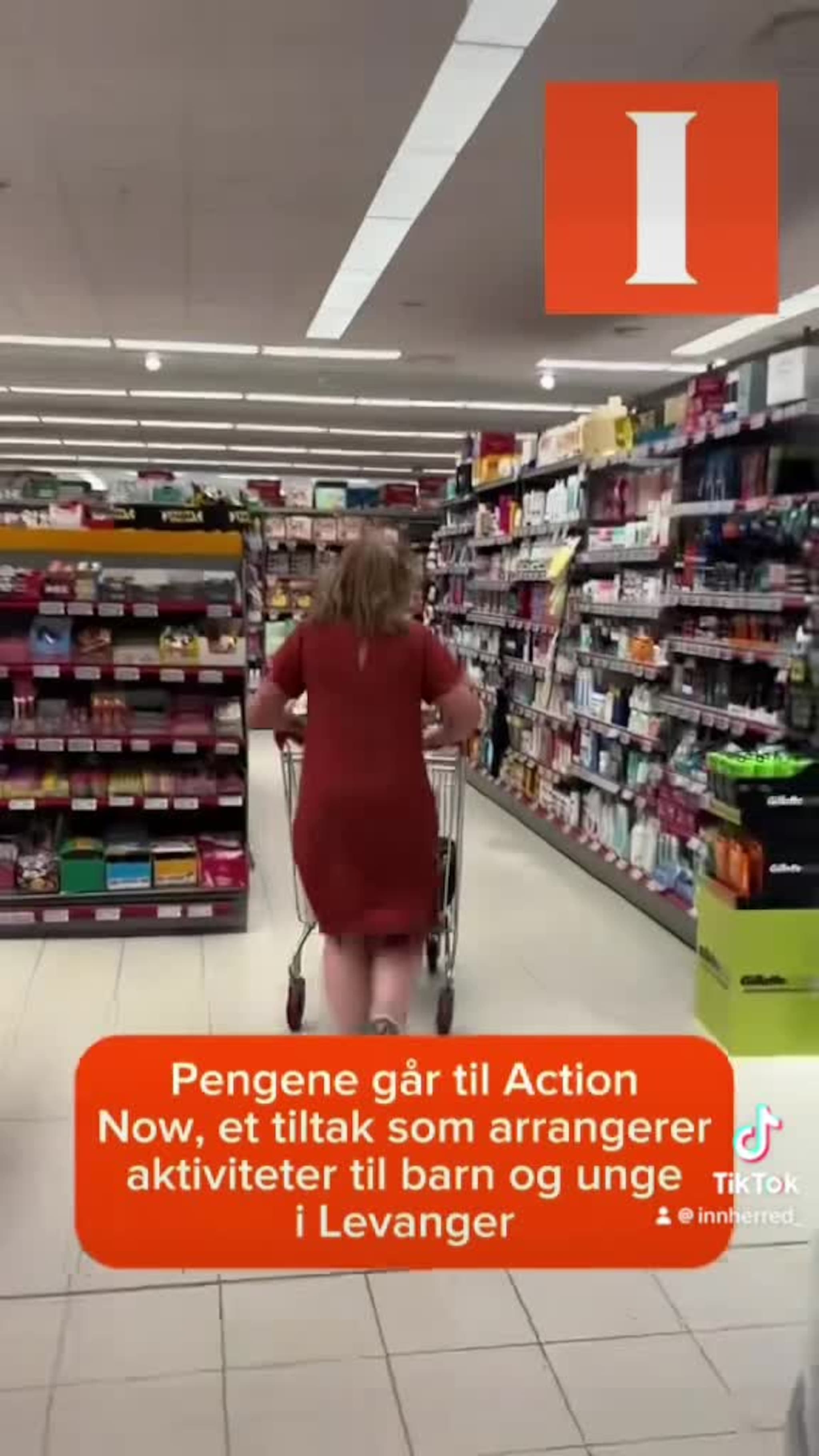 Elisabeth fikk fylle opp en handlevogn på ett minutt