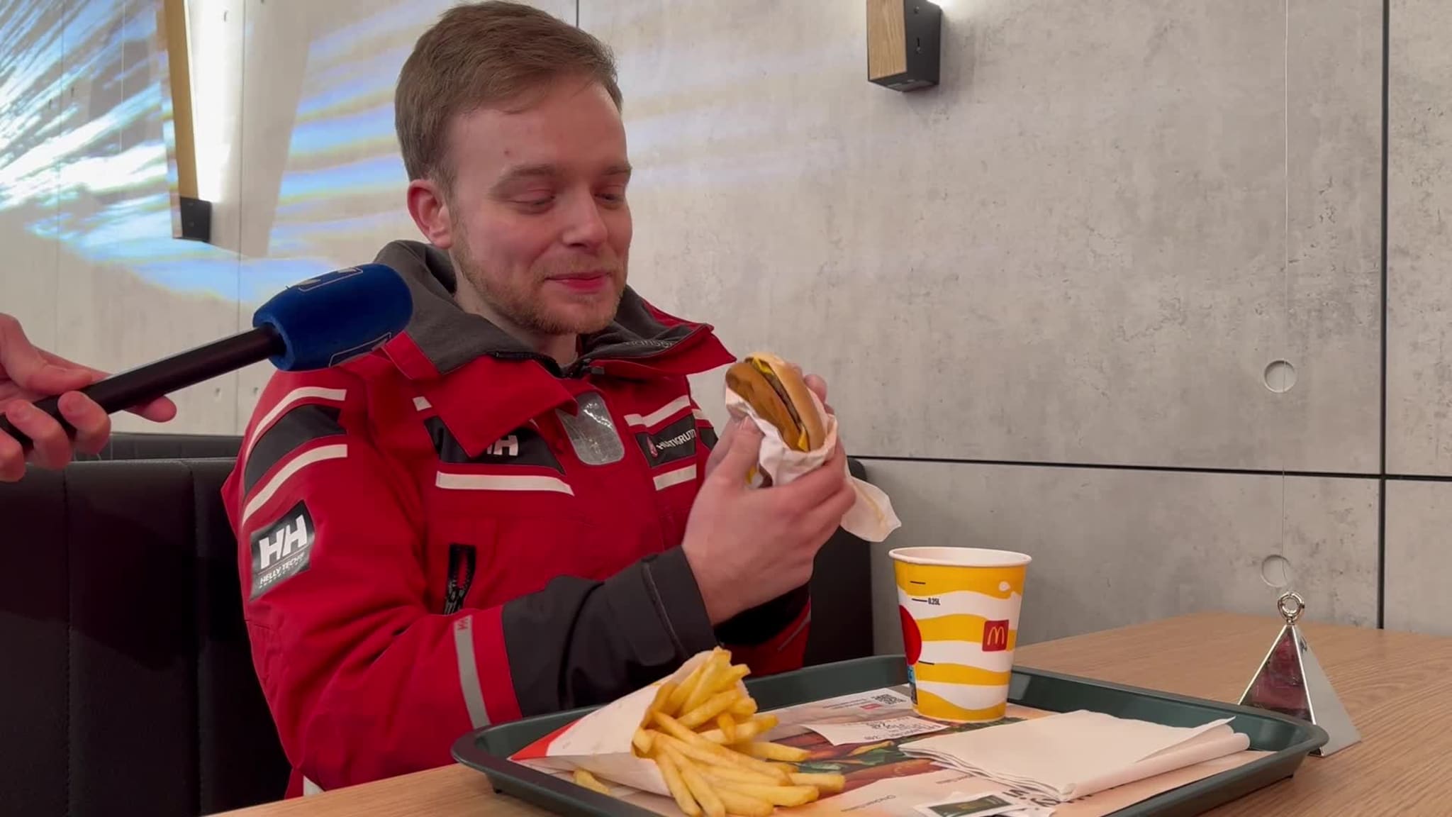 Første burger på McDonald's