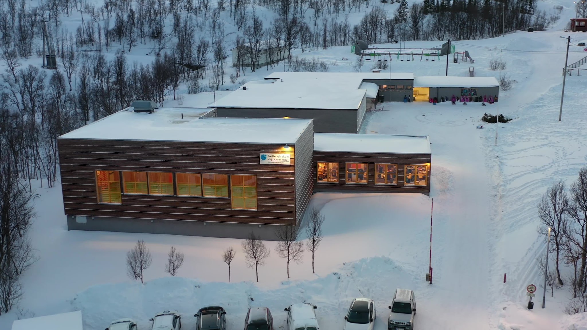 Skittenelv Skole drone video