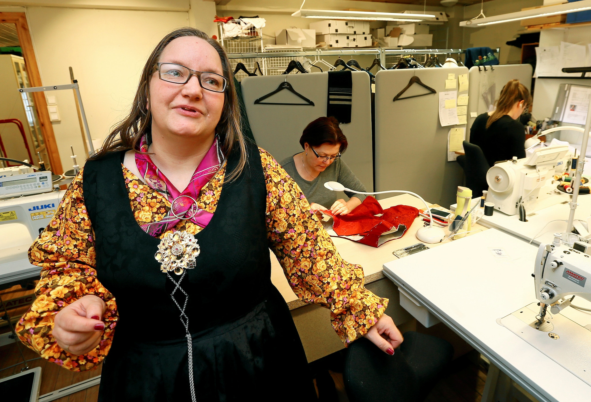 Triks for ikke å få sminke på bunadsskjorta