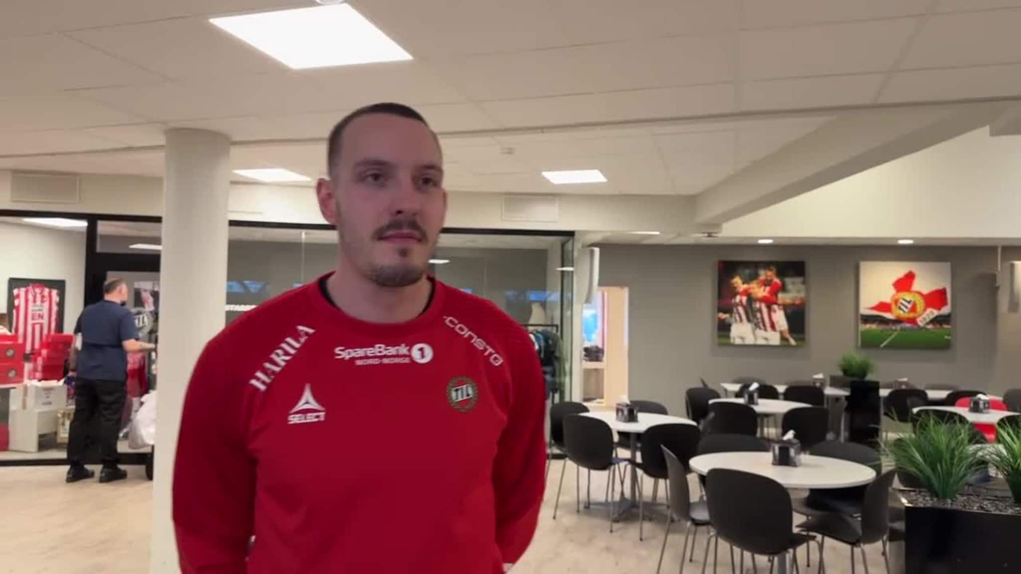 Tromsøball TV: Her blir TILs nye spiss presentert.