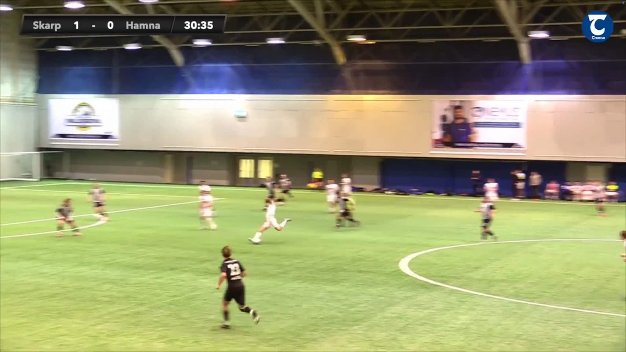 Her gjør han det igjen: Oscar (24) med ny suser