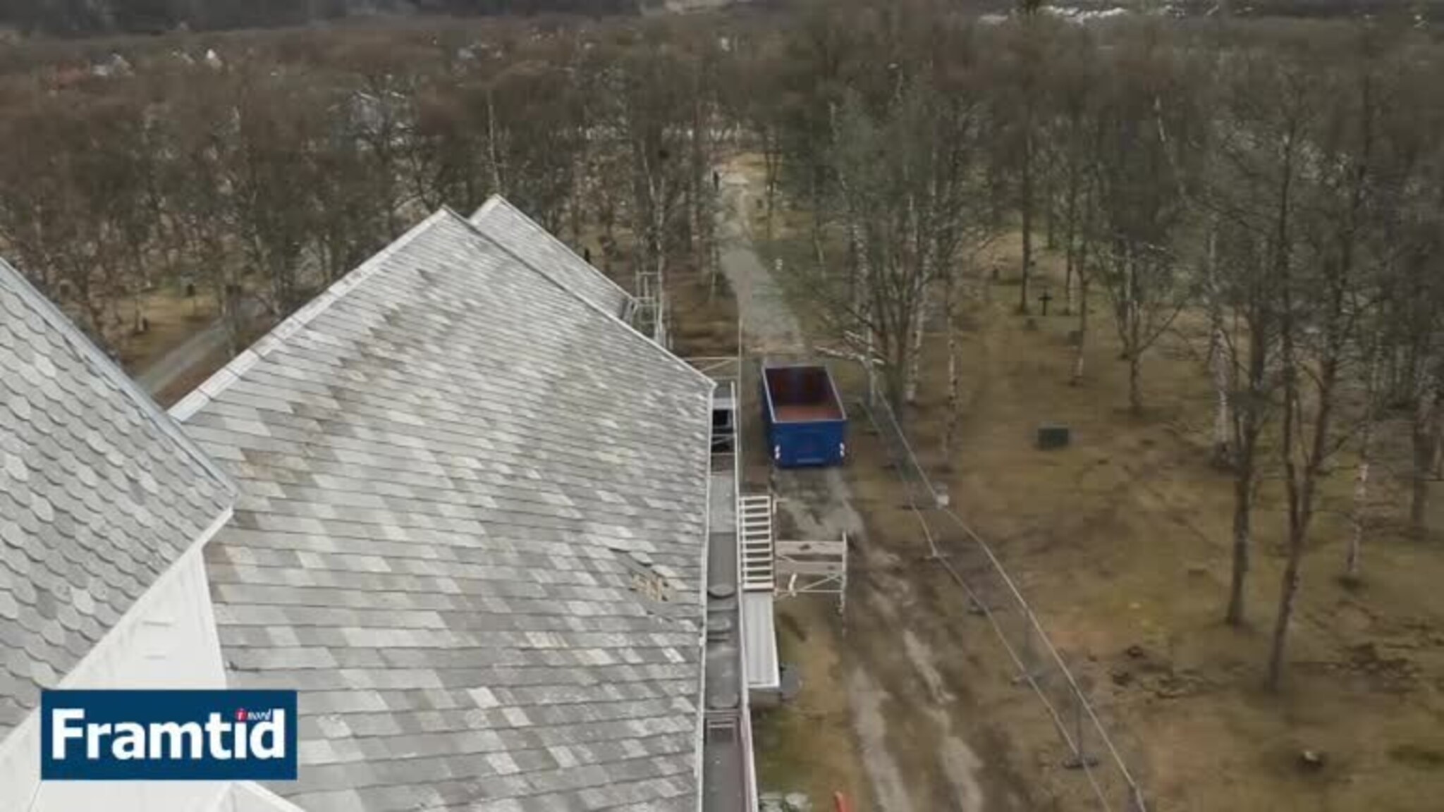 Bli med opp på kirketaket