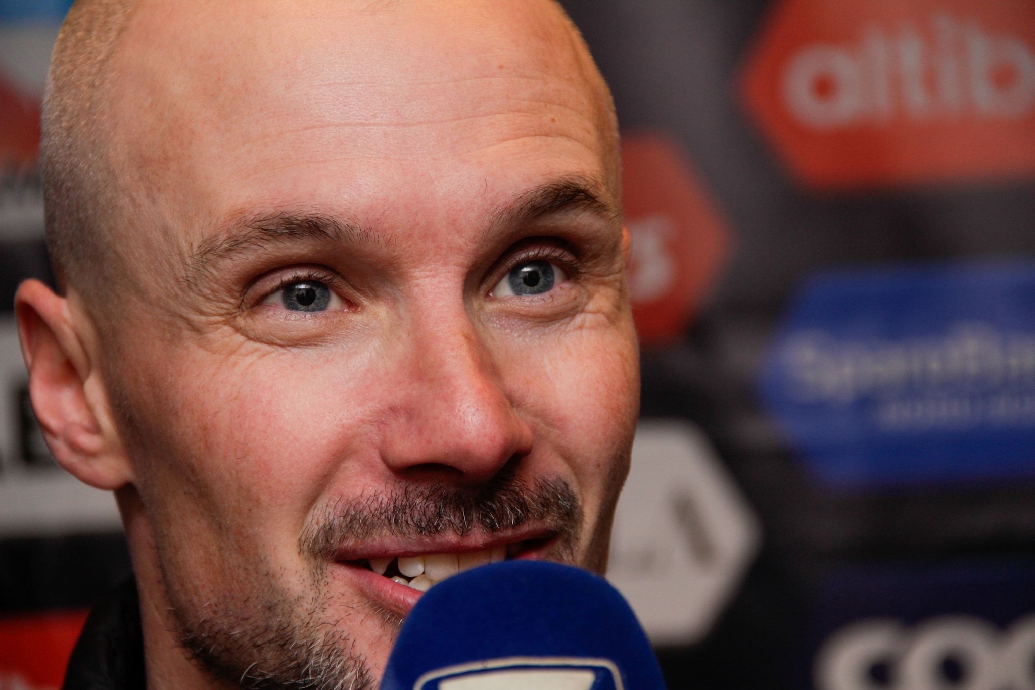 Reaksjoner og analyser etter TIL-RBK