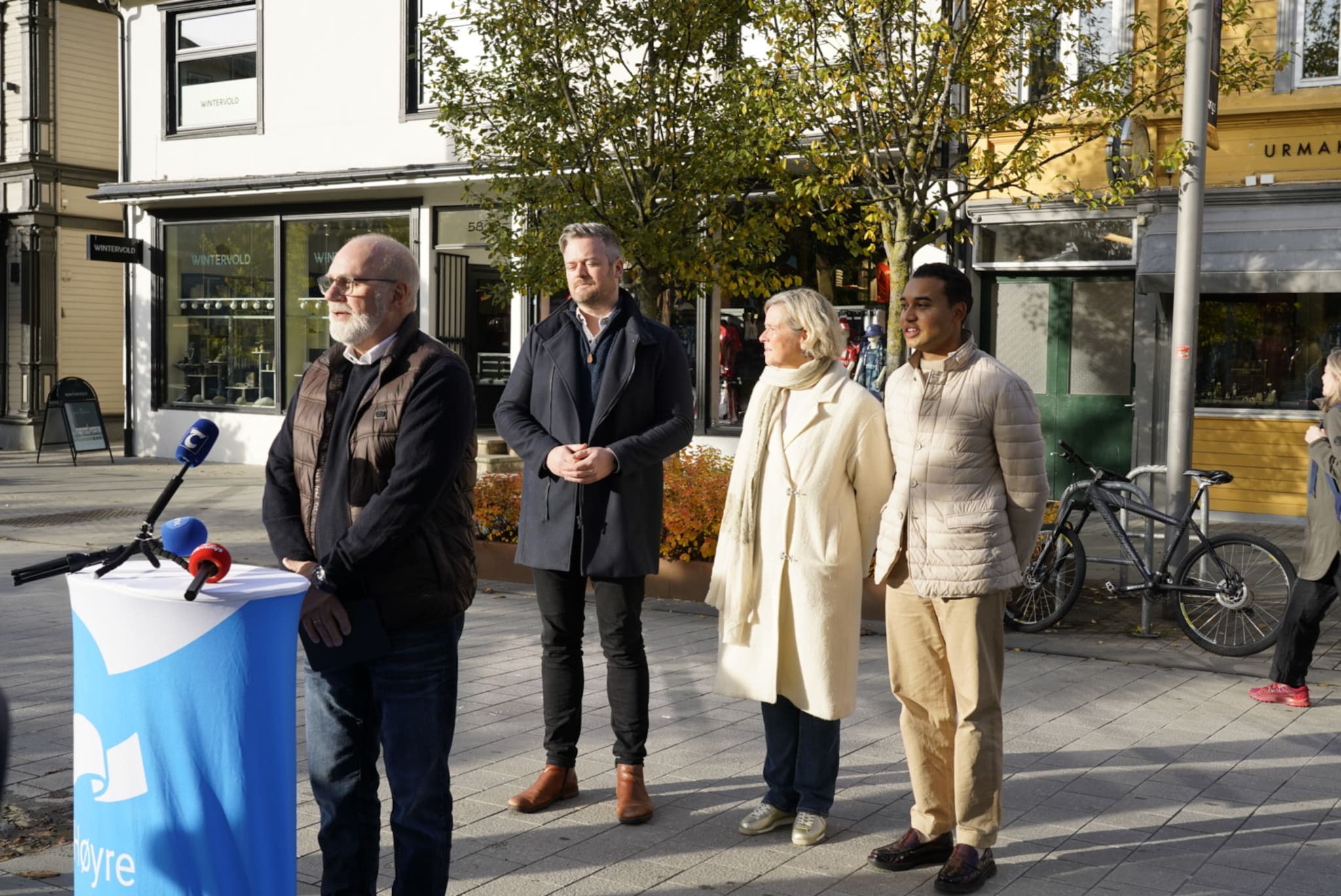 Høyre-toppene blir presentert