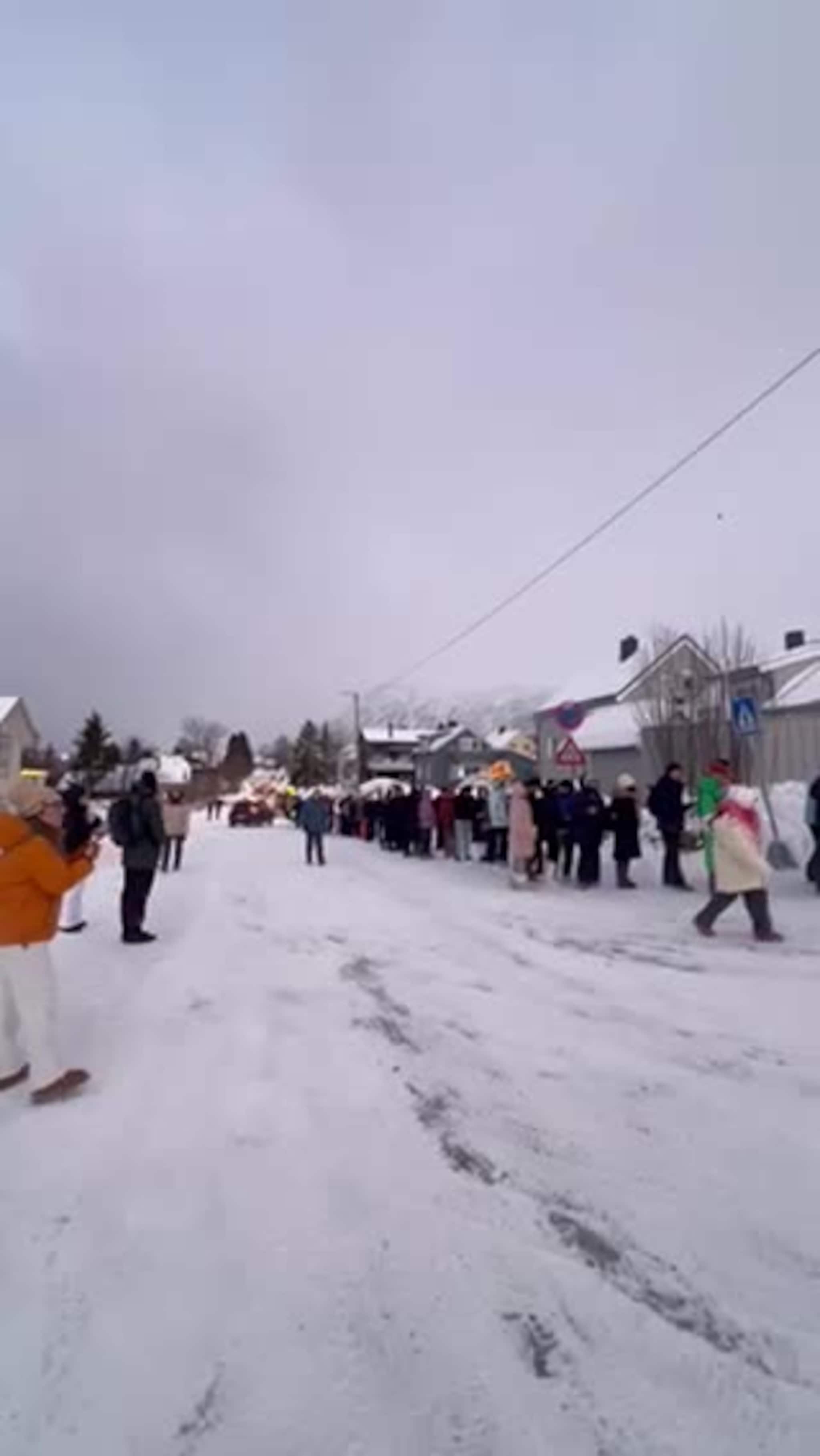 Kø til fjellheisen nyttårsaften