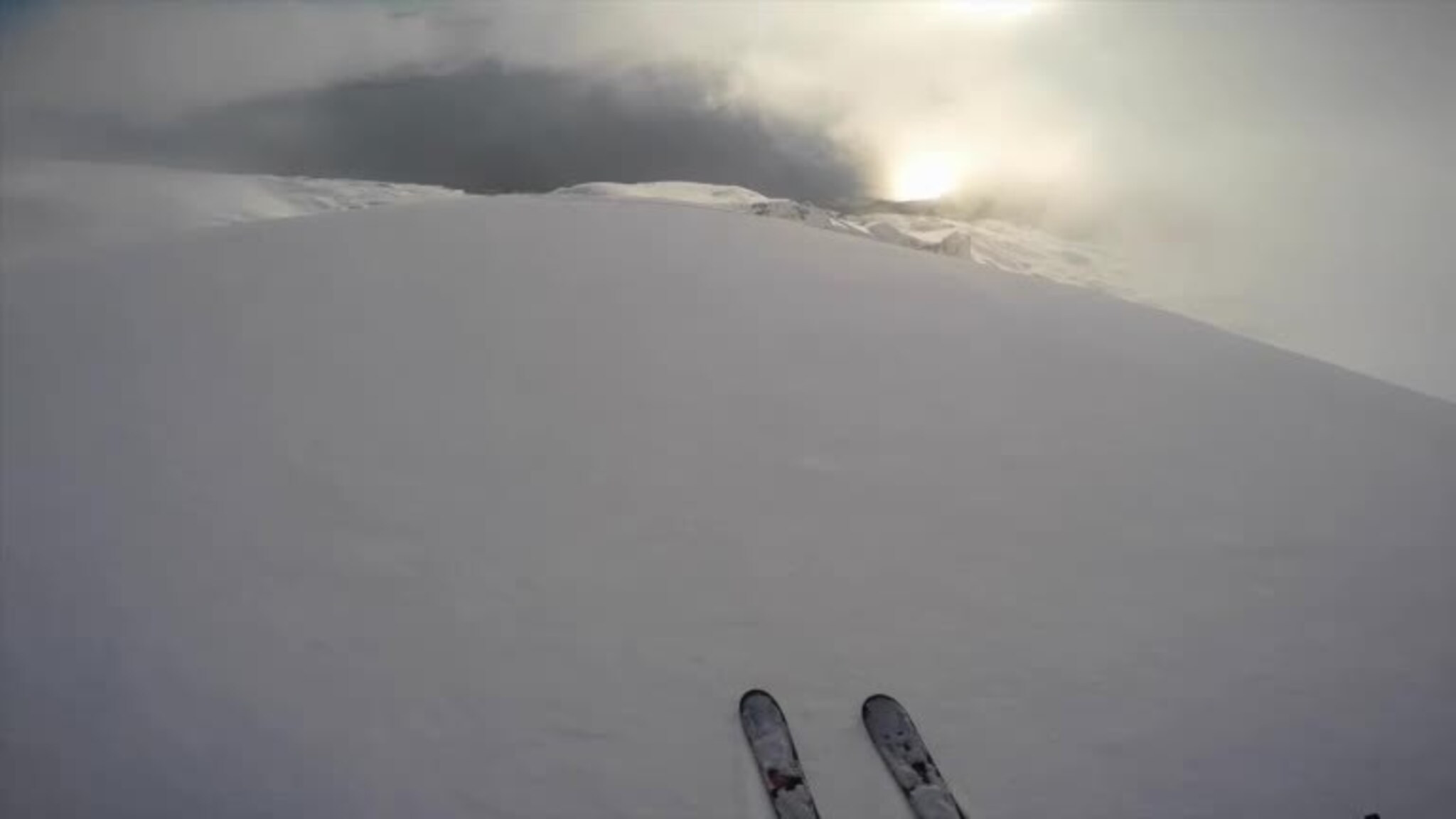 På ski ned Sorbmegaisa