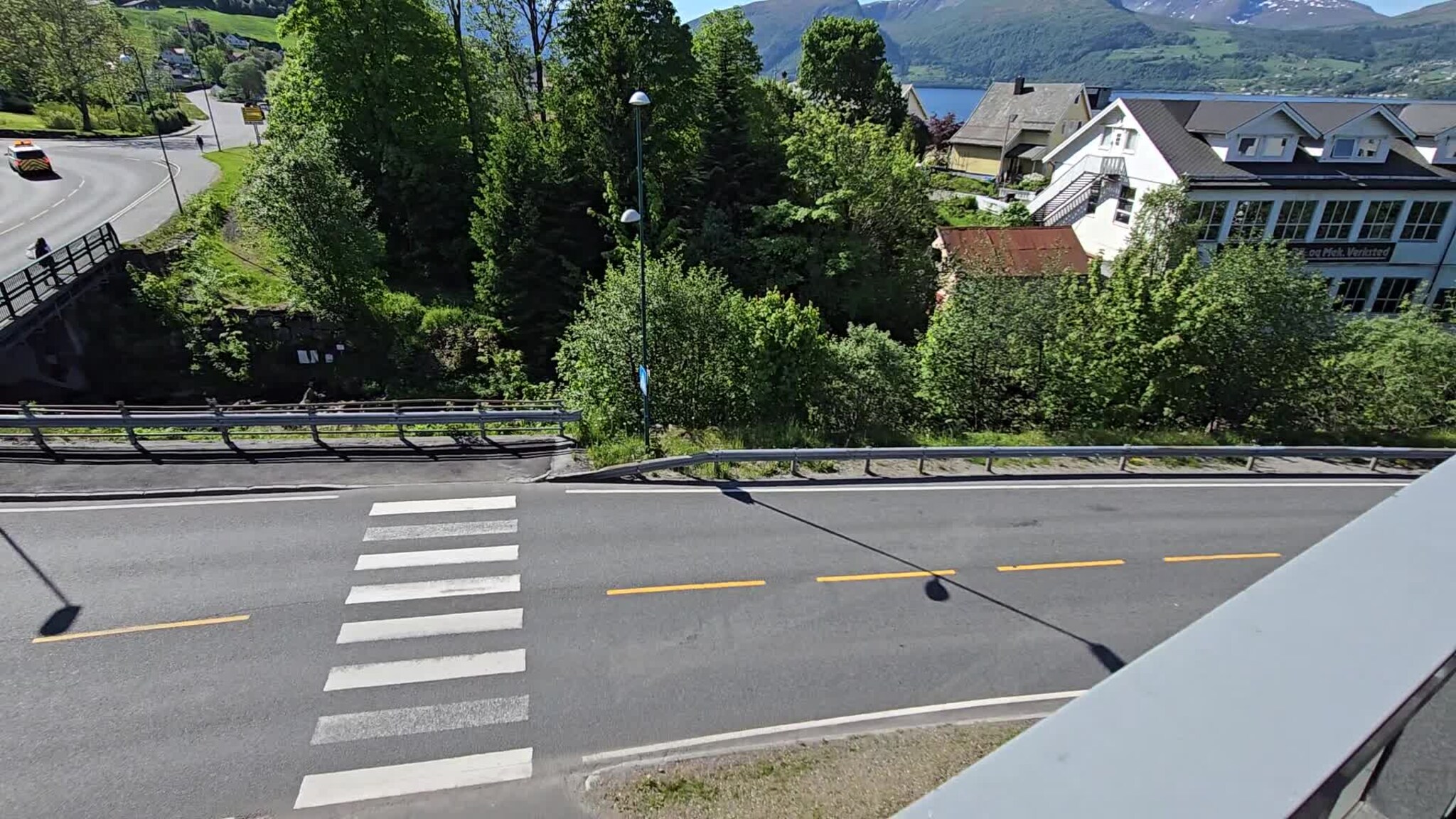 Reaktorer på 40 tonn gjennom Volda sentrum