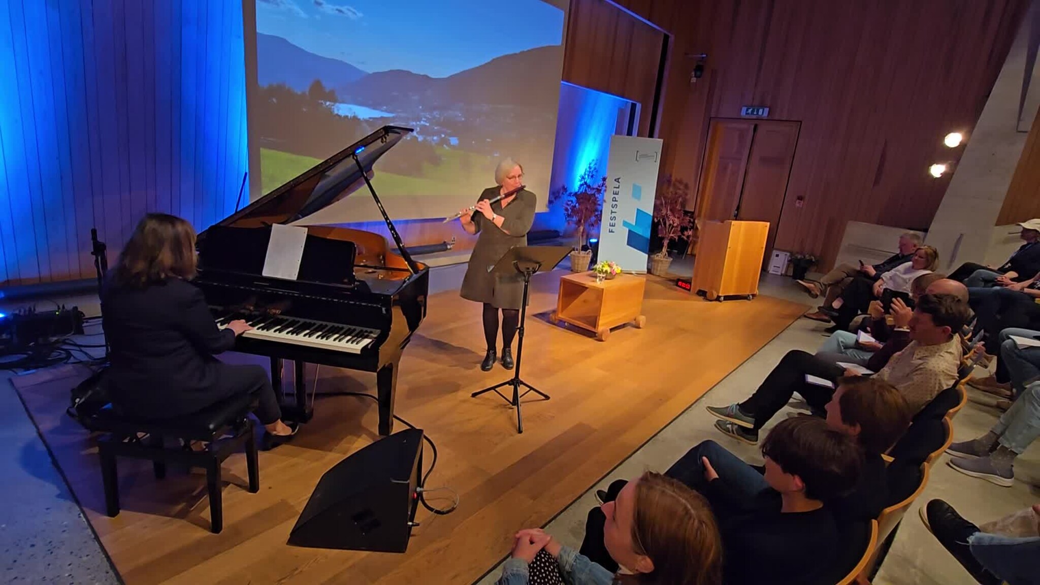 Ingvild Bryn spelar