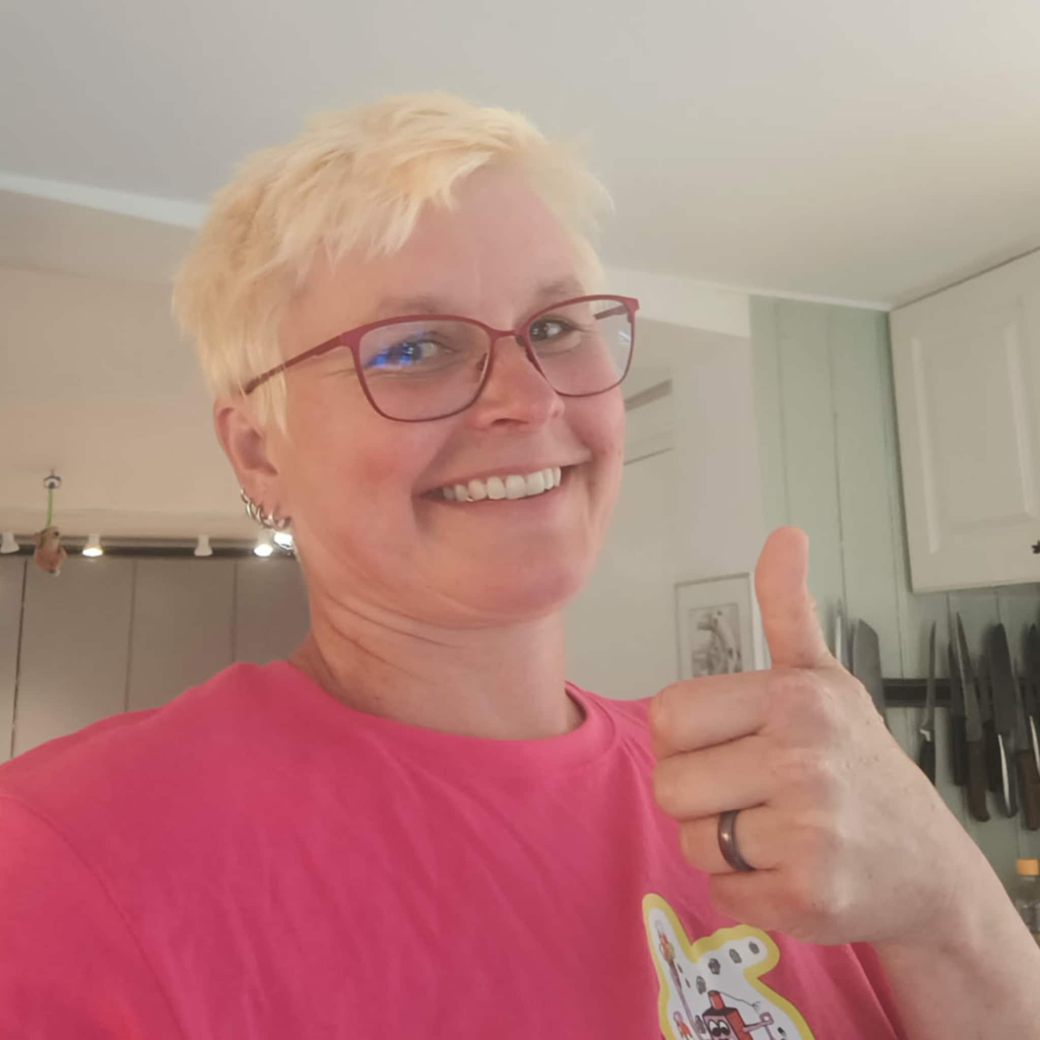 Møtte Greta Thunberg på toget og har strikket selbuvotter til henne