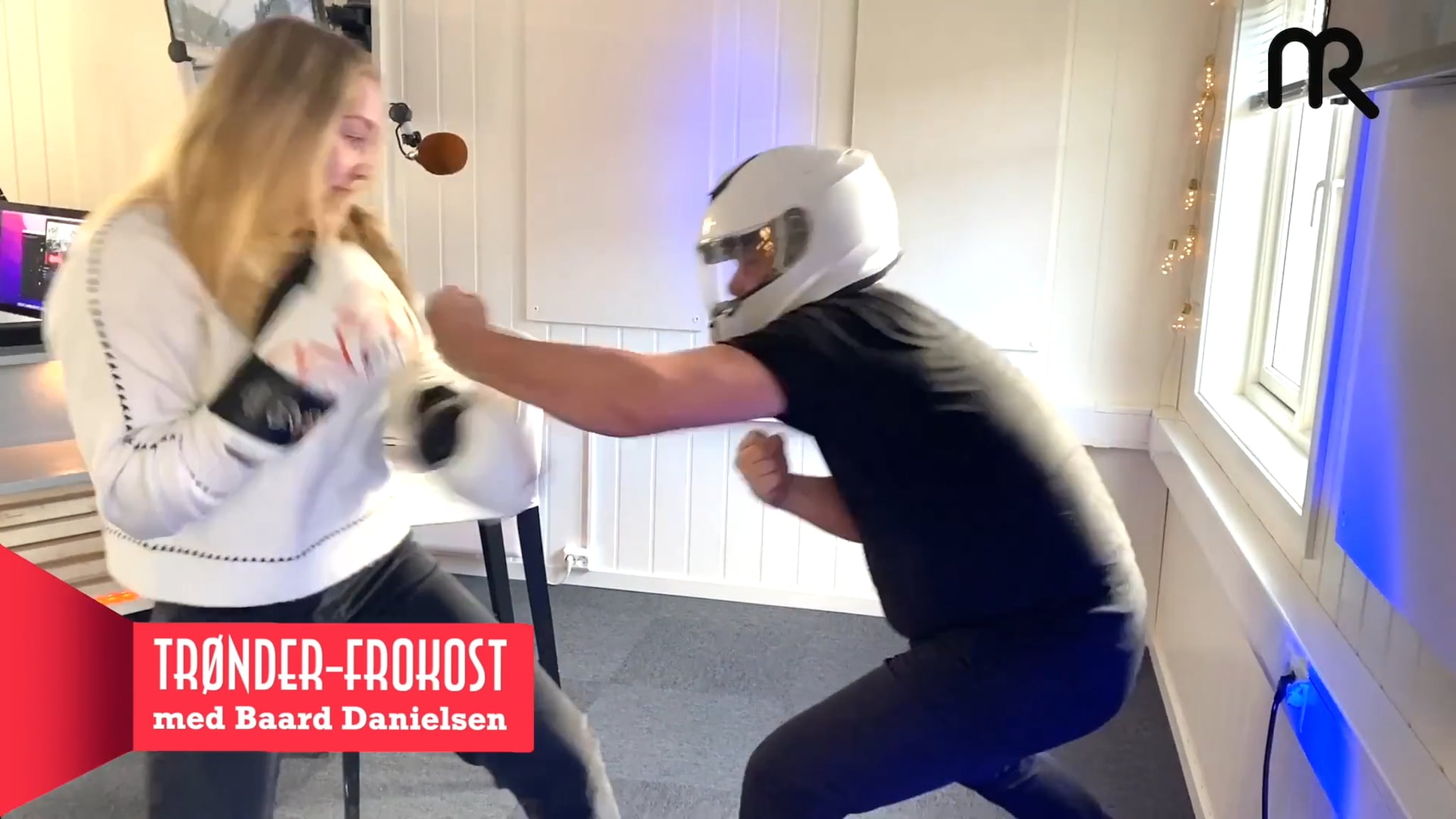 Sunniva VS Baard.  The Radio Boxing Match