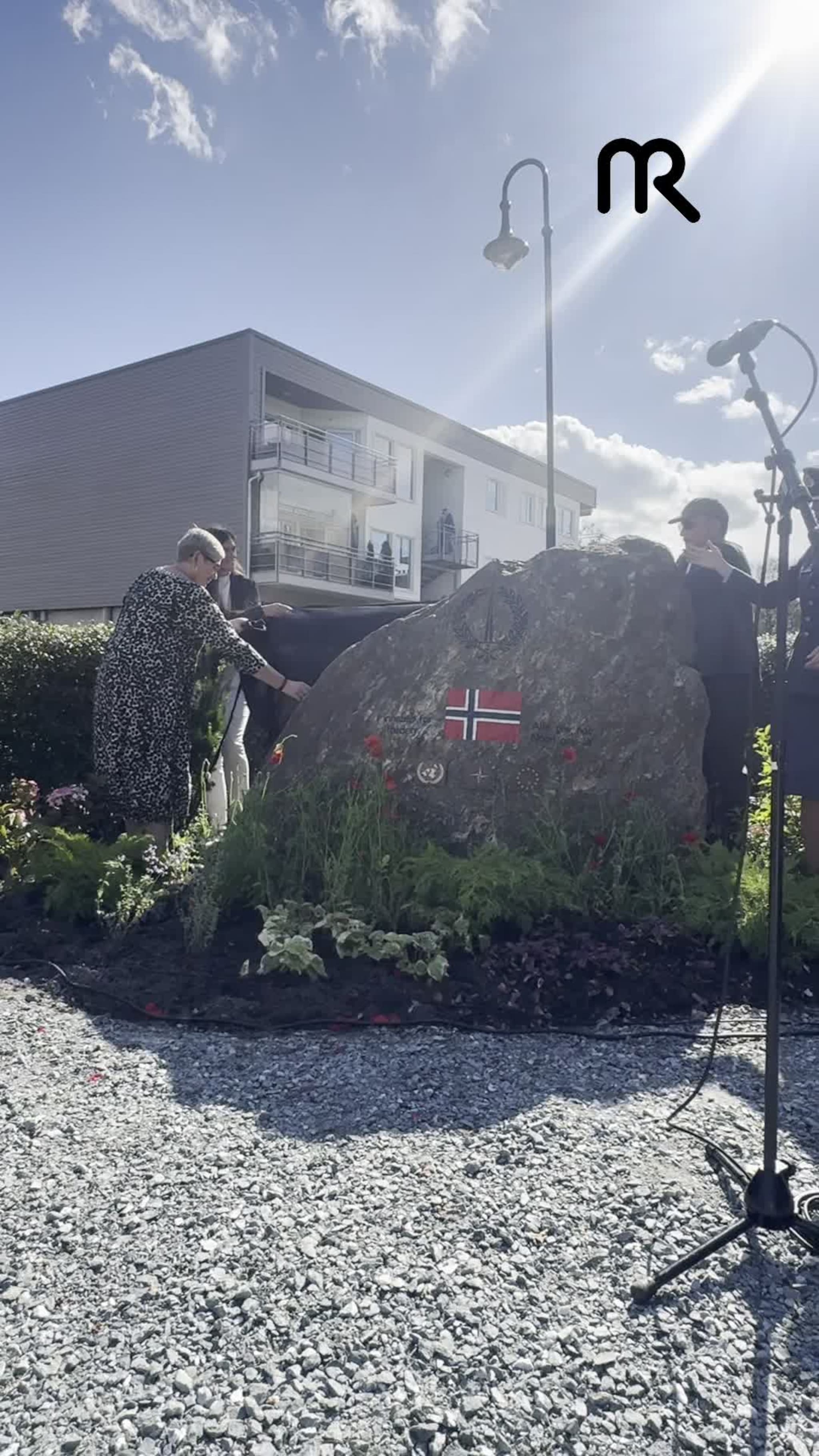 Her avdukes minnesteinen
