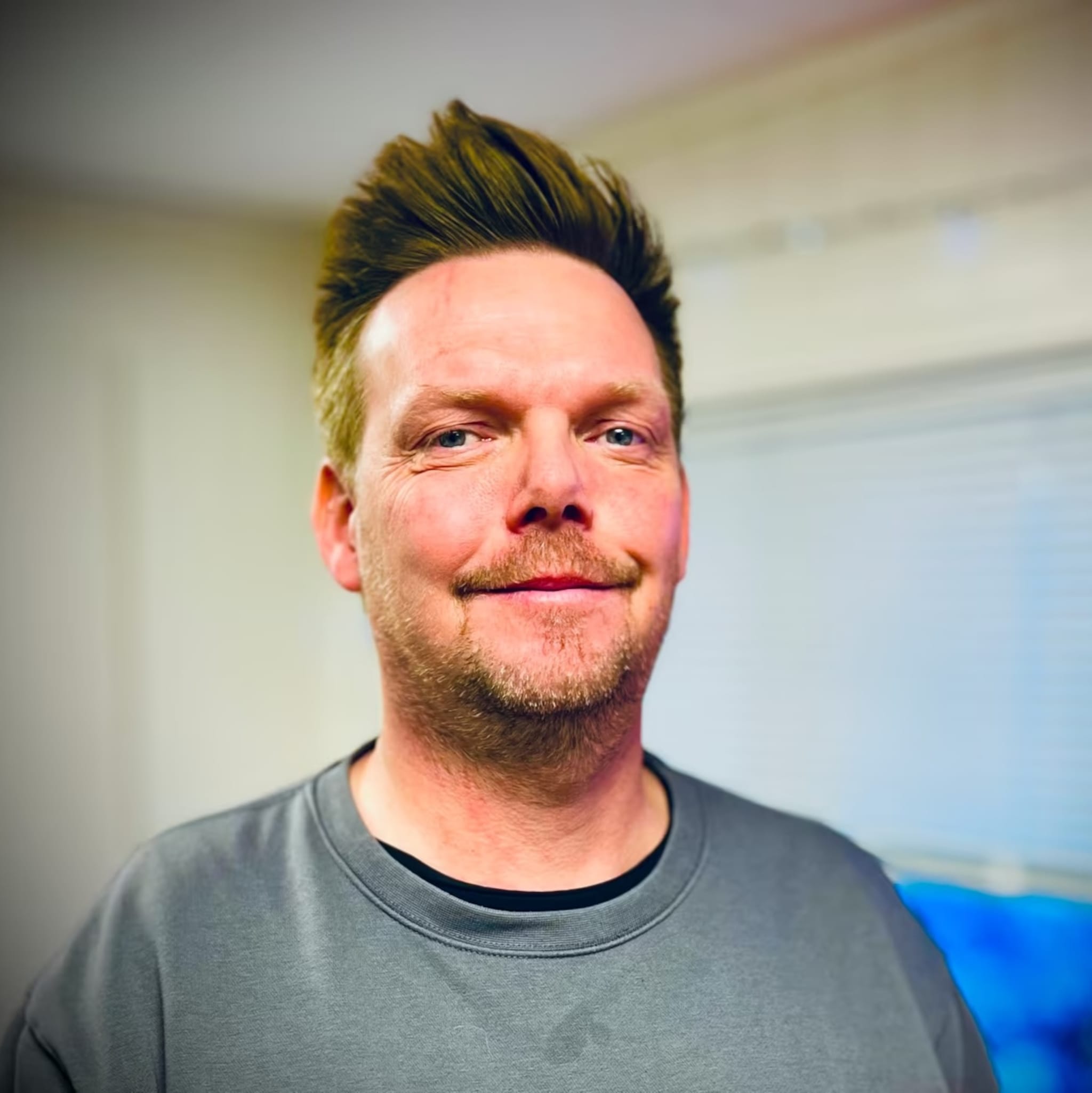 - En god latter forlenger livet, og her blir det mye fliring