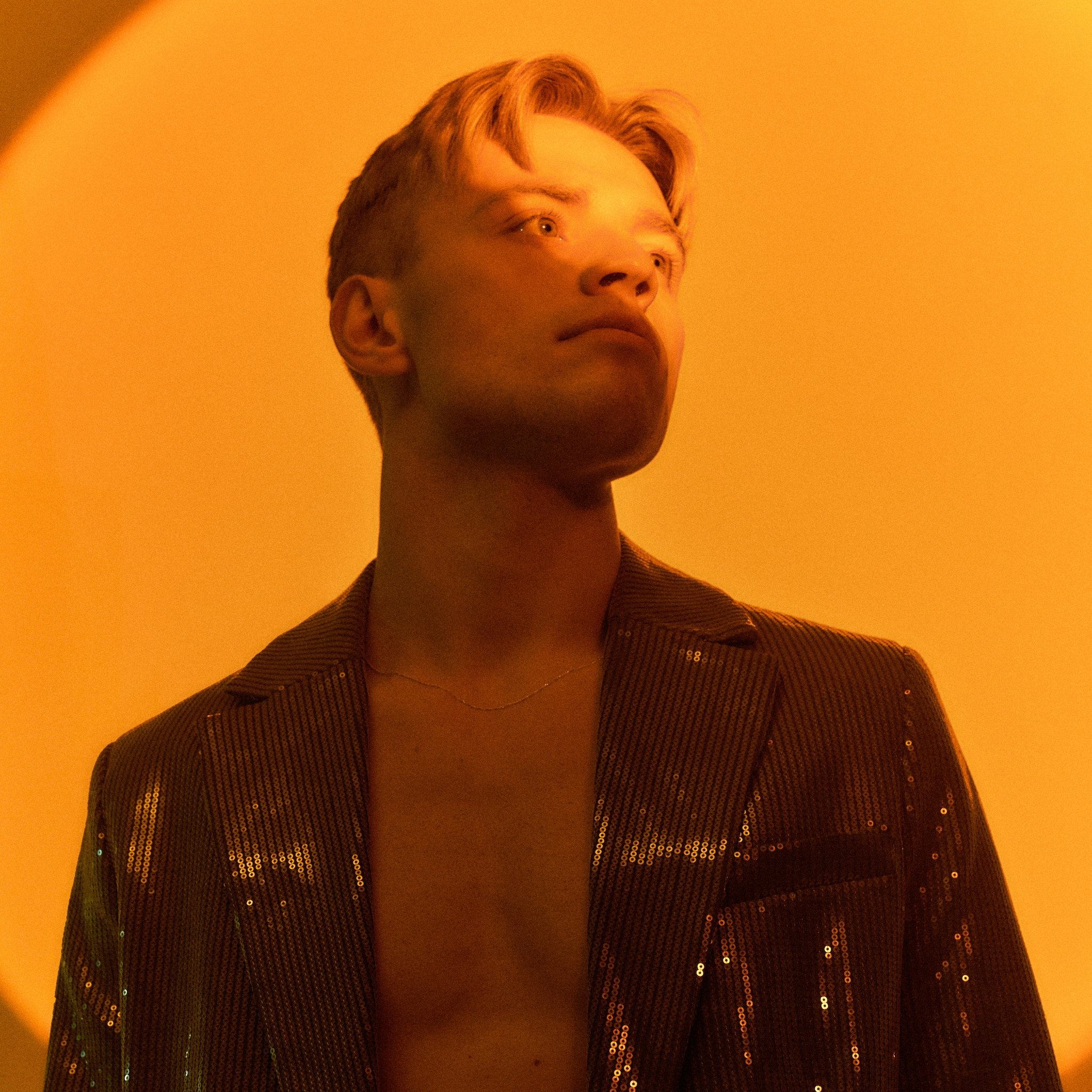Intervju med artist og selbygg Henrik Fuglem